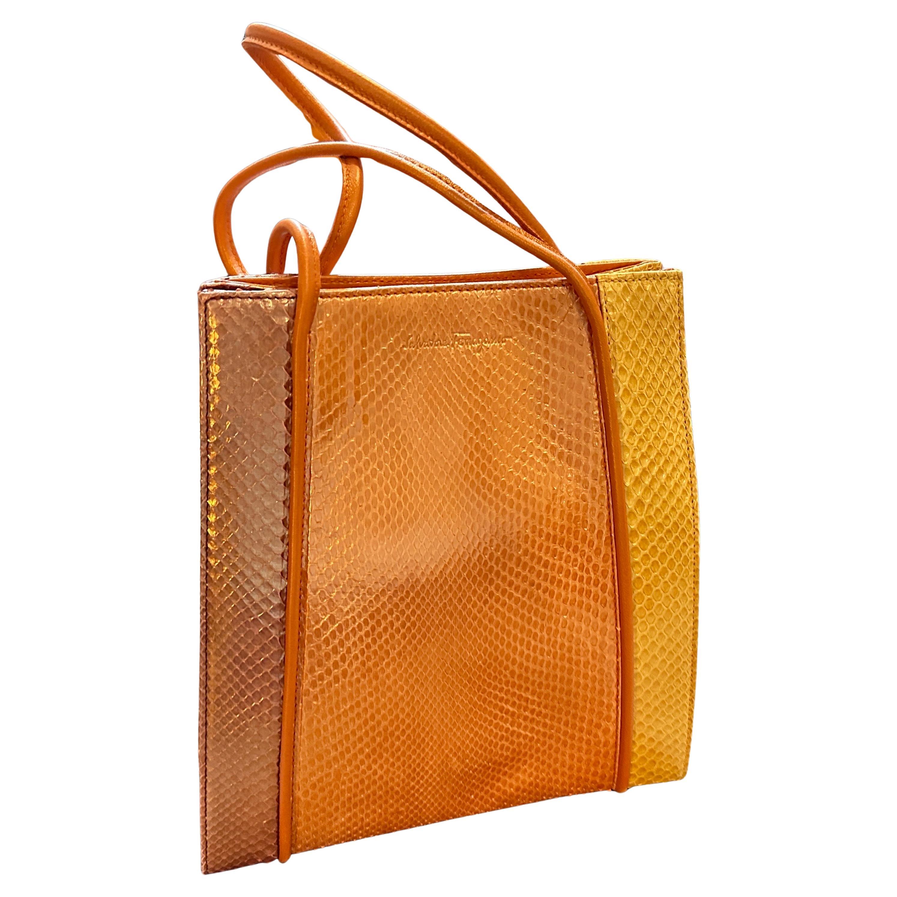 Bolso de asa superior de piel naranja, marrón y amarilla de los años 90 de Salvatore Ferragamo en venta