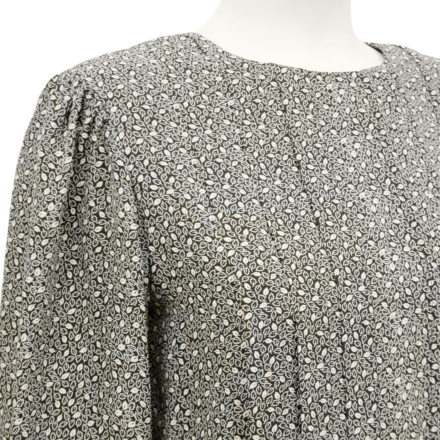 1990s Oscar De La Rent Leaf Print Shirt In Good Condition For Sale In Toronto, Ontario