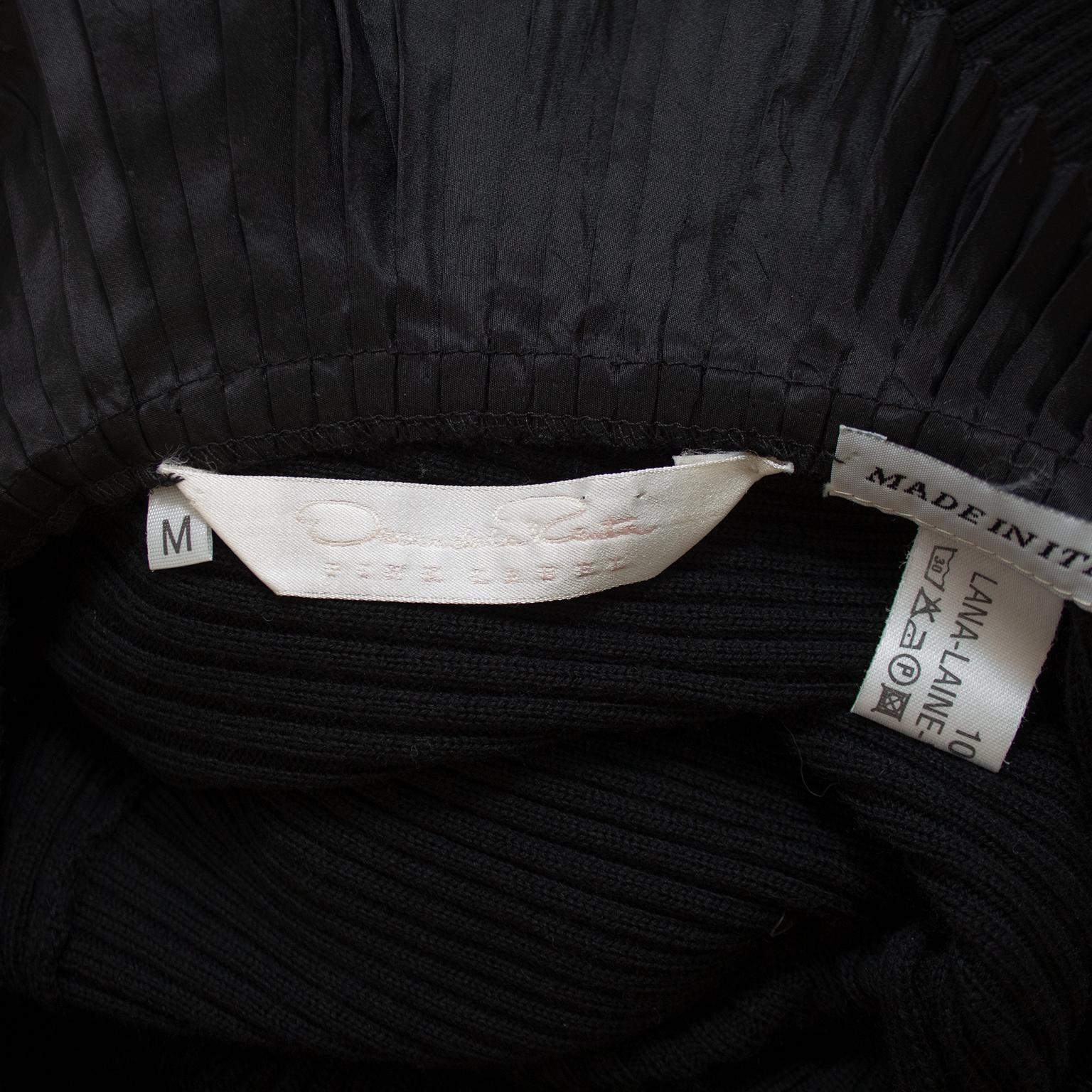 1990s Oscar de la Renta Black Sweater with Pleated Collar  For Sale 2