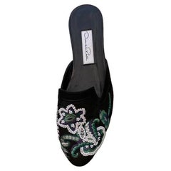 1990er OSCAR DE LA RENTA Schwarz-Weiß Perlenbesetztes florales Design Slip On Flat Schuhe D