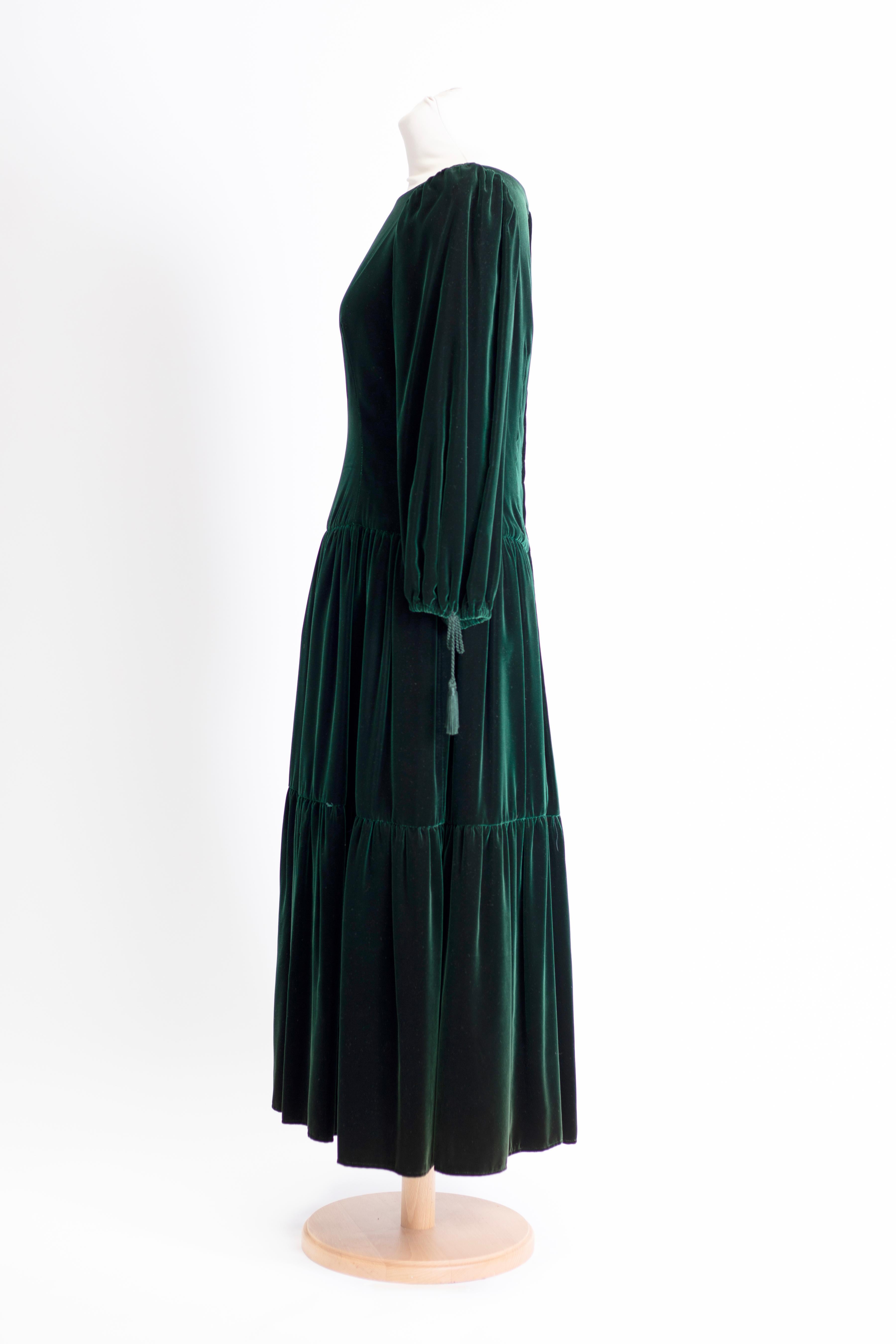 1990s Oscar De La Renta Green velvet Dress In Excellent Condition For Sale In Milano, IT