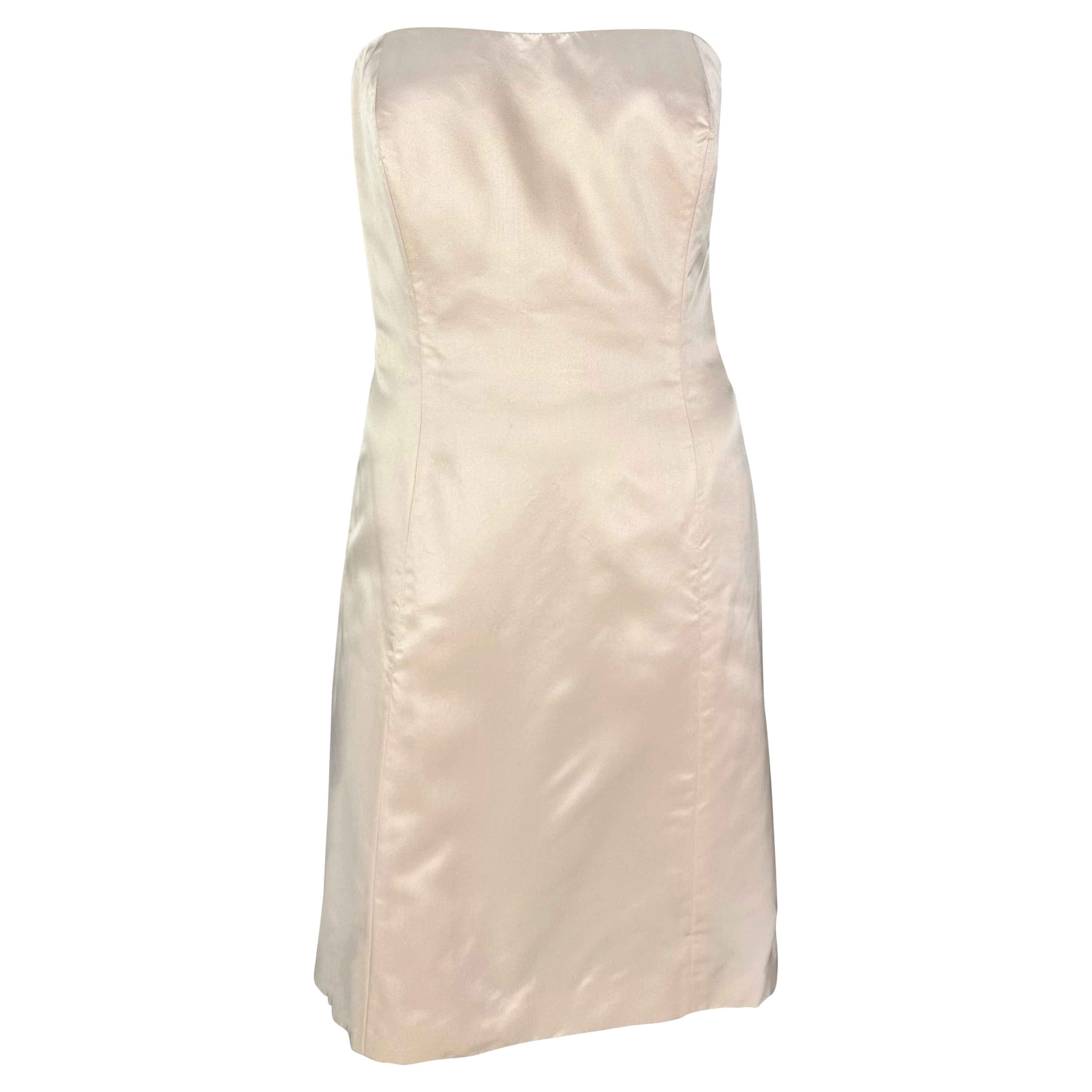 1990s Oscar de La Renta Pastel Pink Strapless Classic Flare Mini Dress For Sale