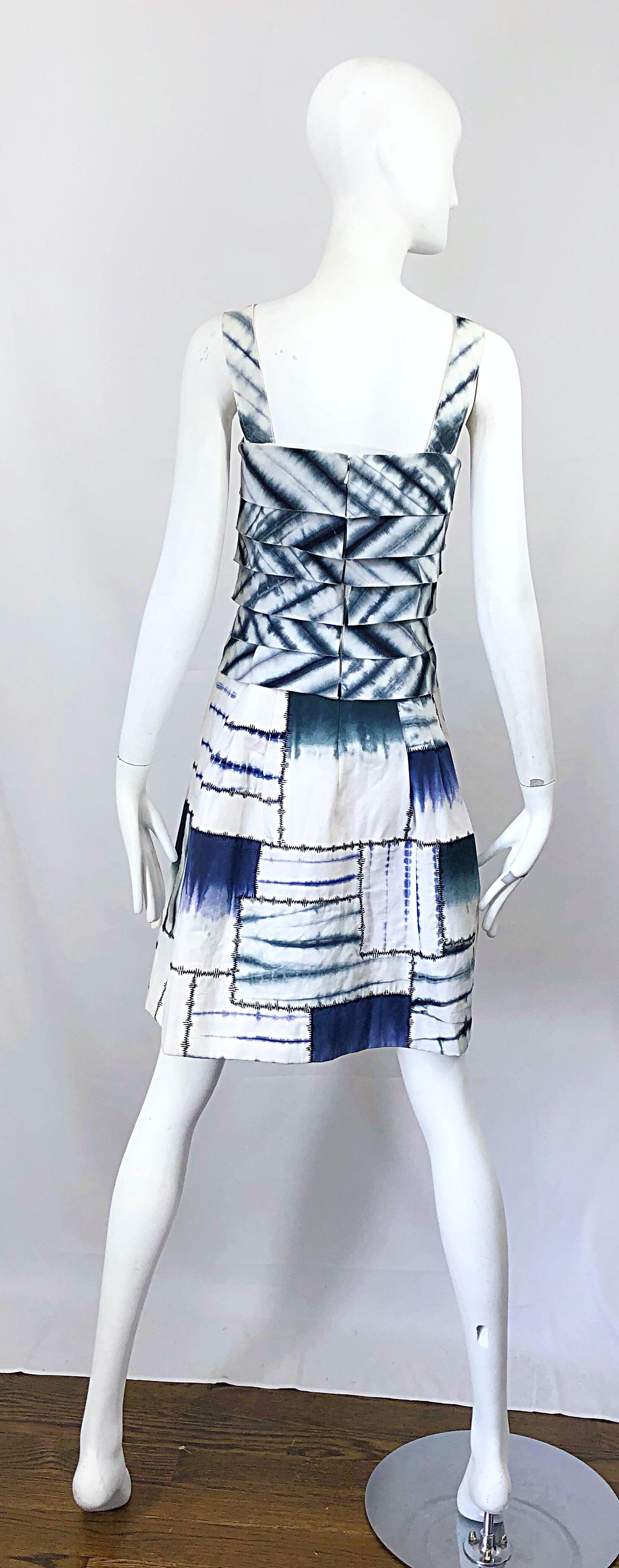 Women's Oscar de la Renta 1990s Size 8 Blue + White Tie Dye Vintage Sleeveless 90s Dress For Sale
