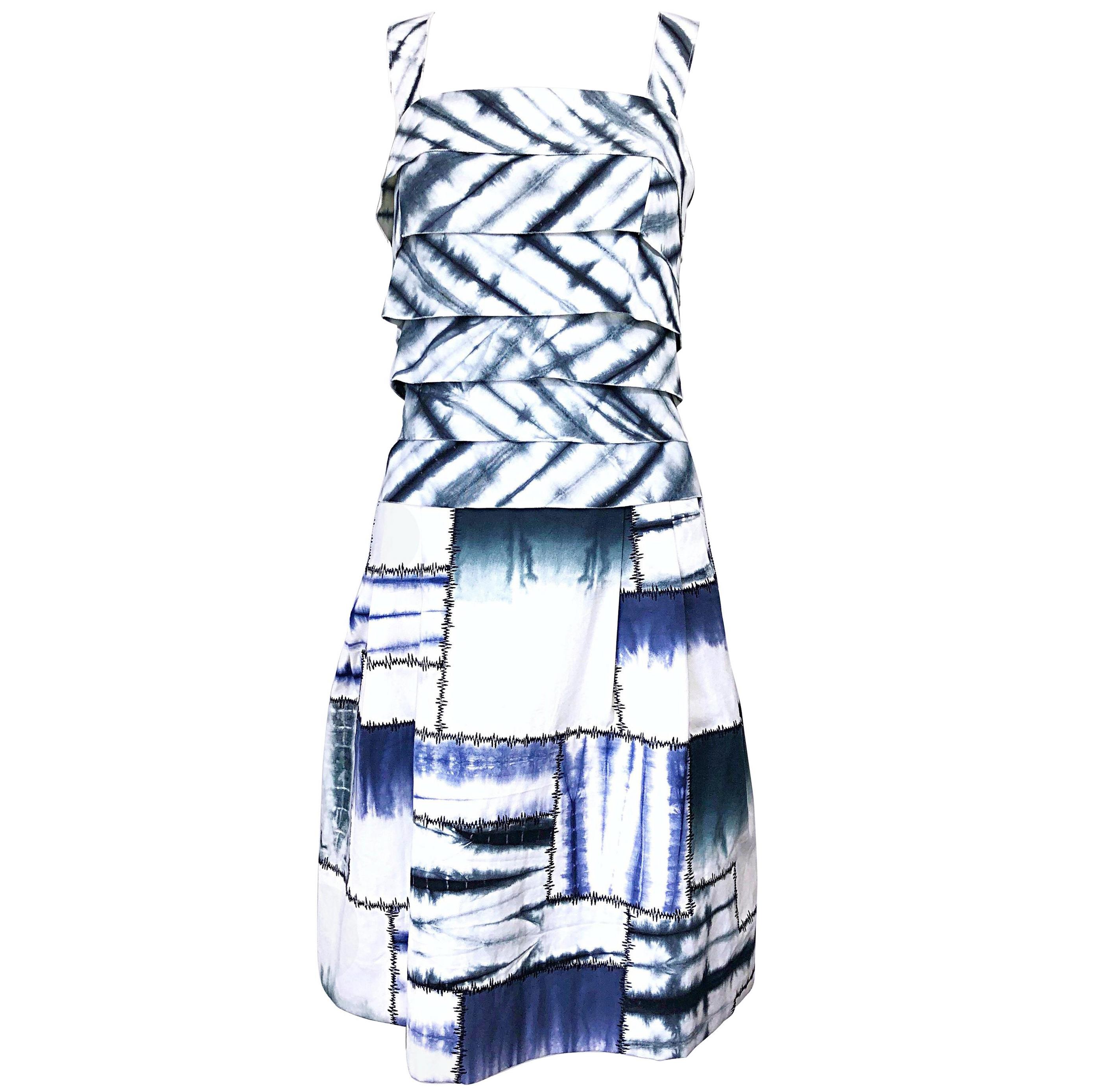 Oscar De La Renta 1990s Taglia 8 Blu + Bianco Tie Dye Vestito vintage senza maniche anni '90 in vendita