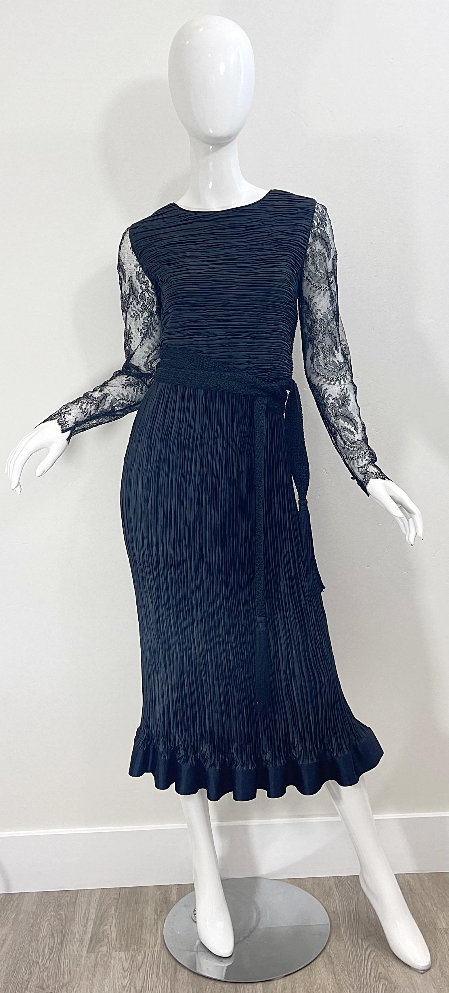 1990s Oscar de la Renta Sz 10 / 12 Black Fortuny French Lace Vintage 90s Dress For Sale 7