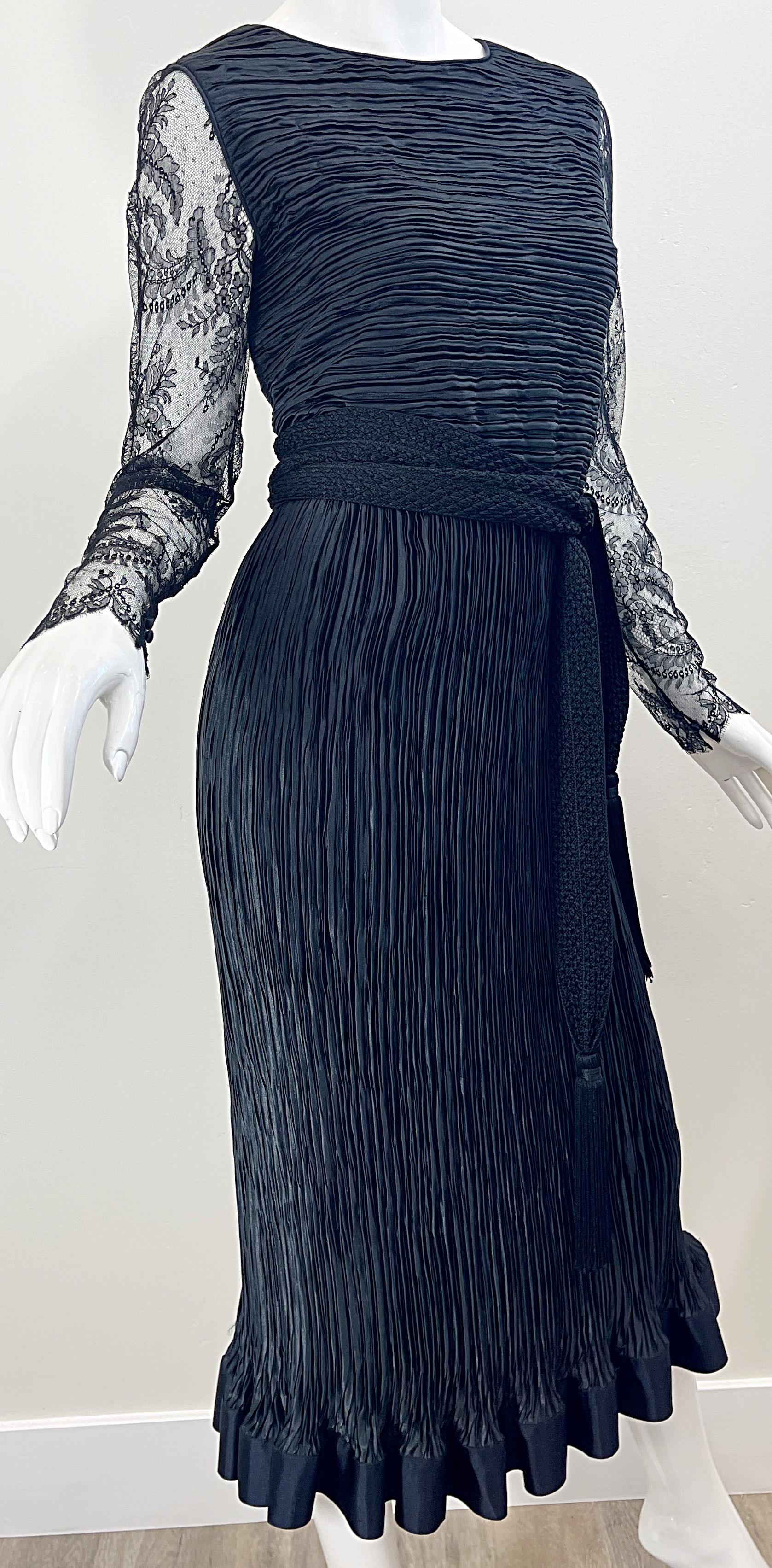 Women's 1990s Oscar de la Renta Sz 10 / 12 Black Fortuny French Lace Vintage 90s Dress For Sale