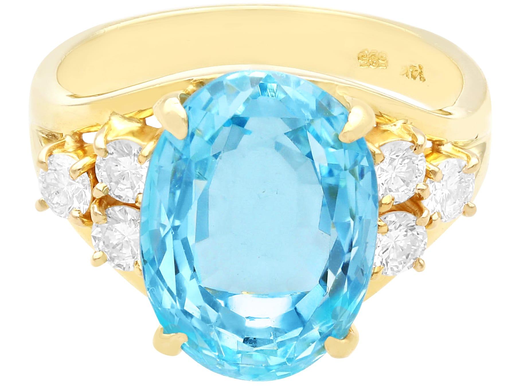 Women's or Men's 1990s Oval Cut Aquamarine and Diamond Yellow Gold Cocktail Ring For Sale