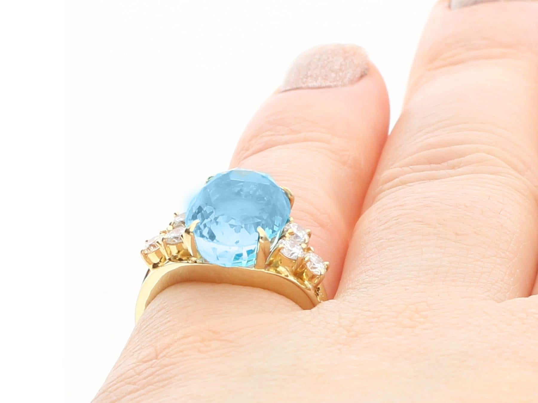 1990s Oval Cut Aquamarine and Diamond Yellow Gold Cocktail Ring For Sale 5