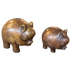1990s Pair of Asian Bronze Piglets in Two Sizes