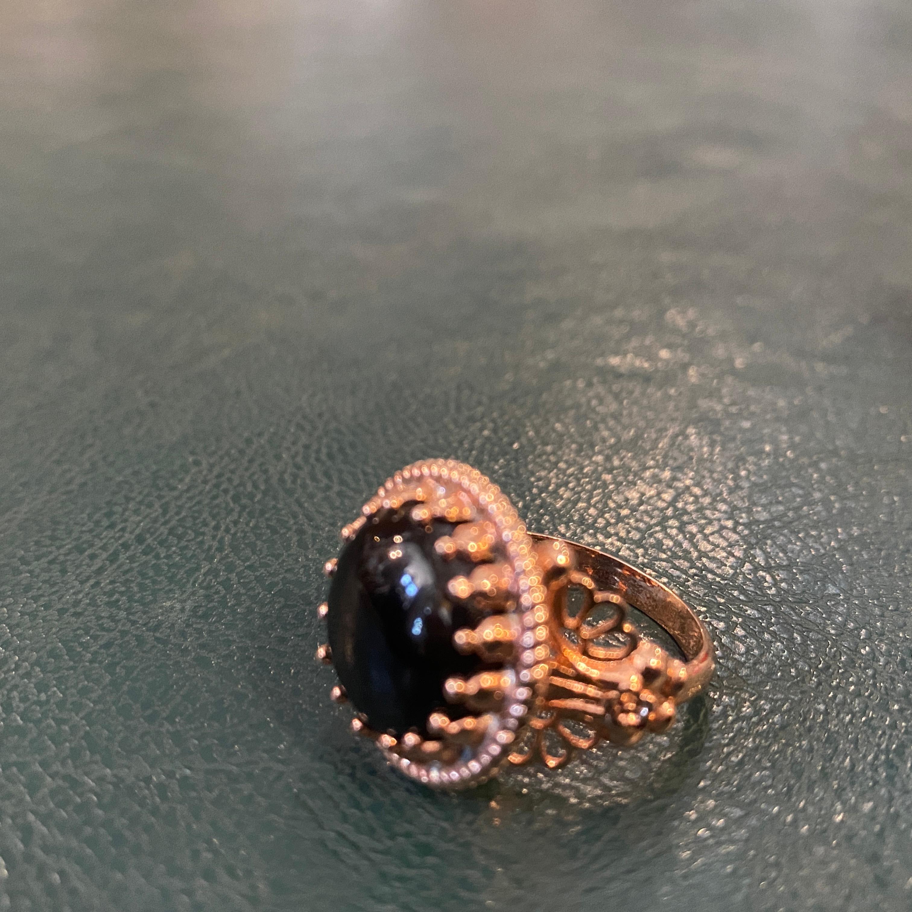 1990s Pair of  Bronze Onyx and Carnelian Italian Cocktail Rings by Anomis For Sale 1