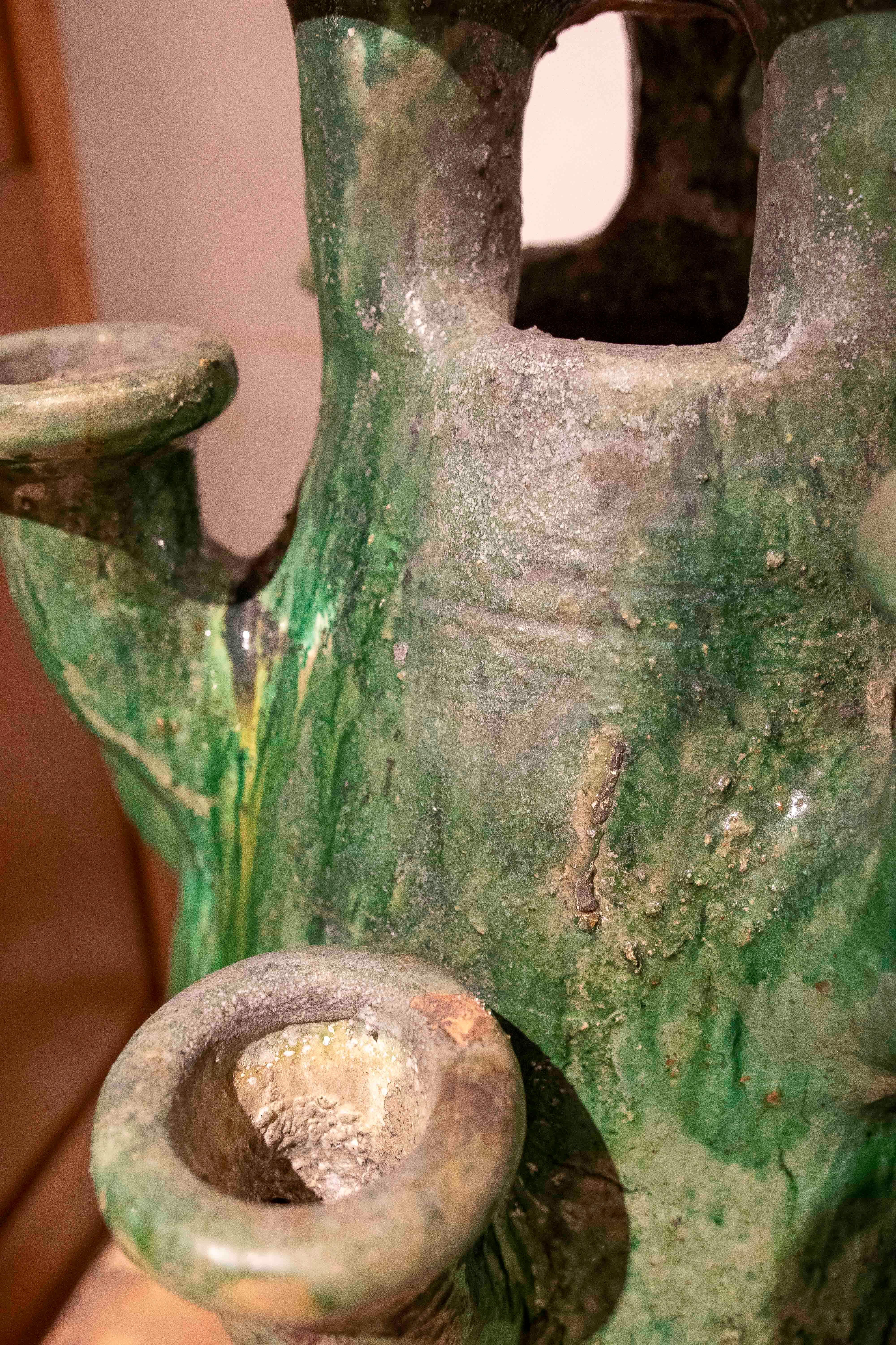 Pareja de jarrones esmaltados artesanales de los años 90 en tonos verdes en venta 4