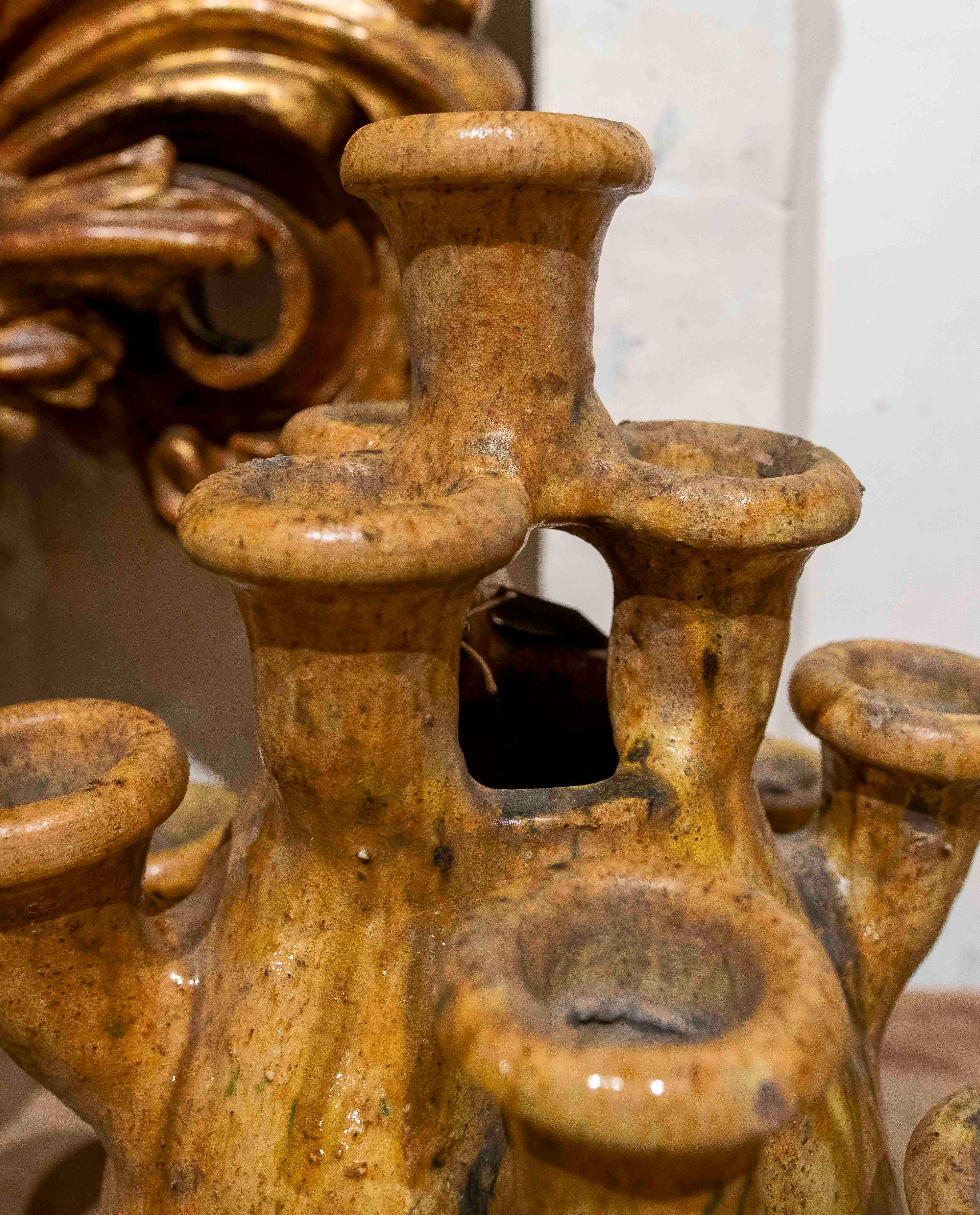 Céramique 1990 Paire de vases émaillés artisanaux dans les tons jaunes en vente