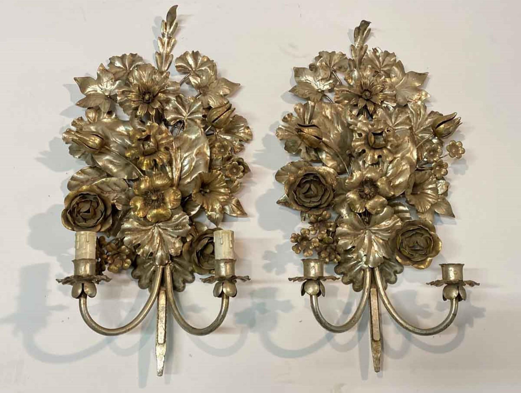 Late 20th Century 1990s Pair of Hollywood Regency Italian Wall Sconces Done in a Silver Gilt