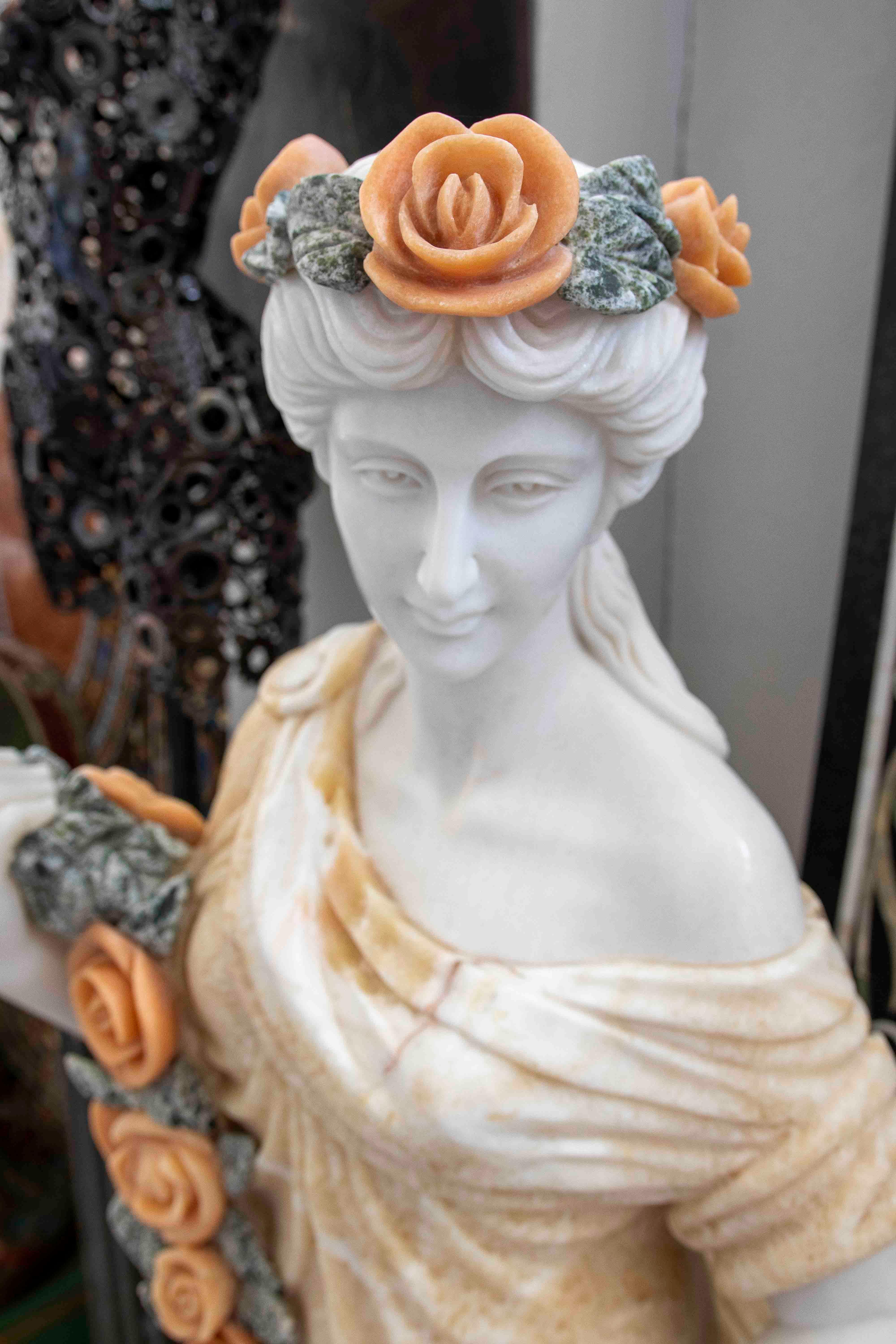 European 1990s Pair of Marble Sculptures Depicting Allegories of Spring For Sale