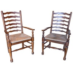1990s Pareja de sillas de roble con brazos y asiento de malla de fibra natural