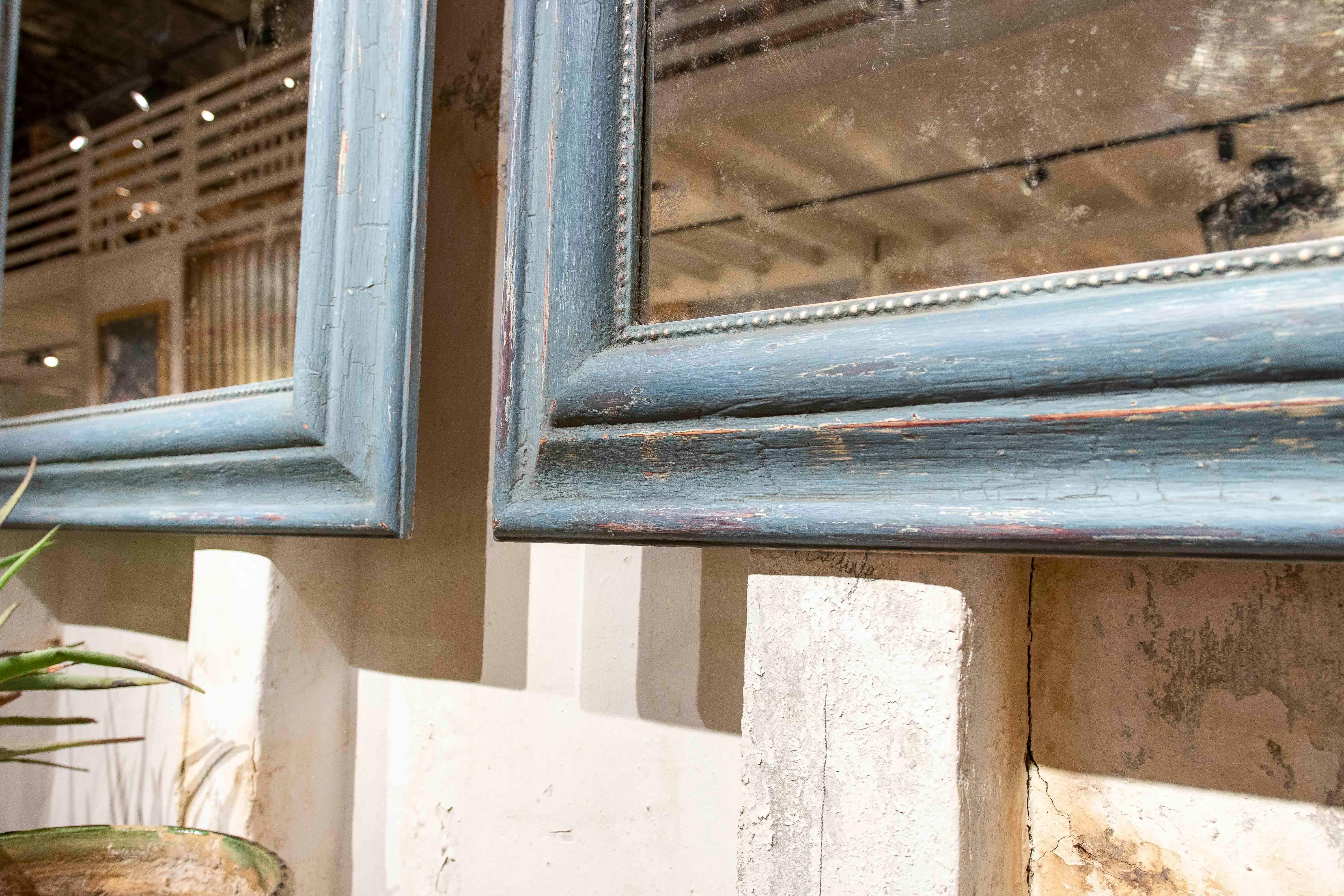 Pareja de Espejos de Pared Policromados en Color Azul Antiguo de los Años 90 en Bueno estado para la venta en Marbella, ES