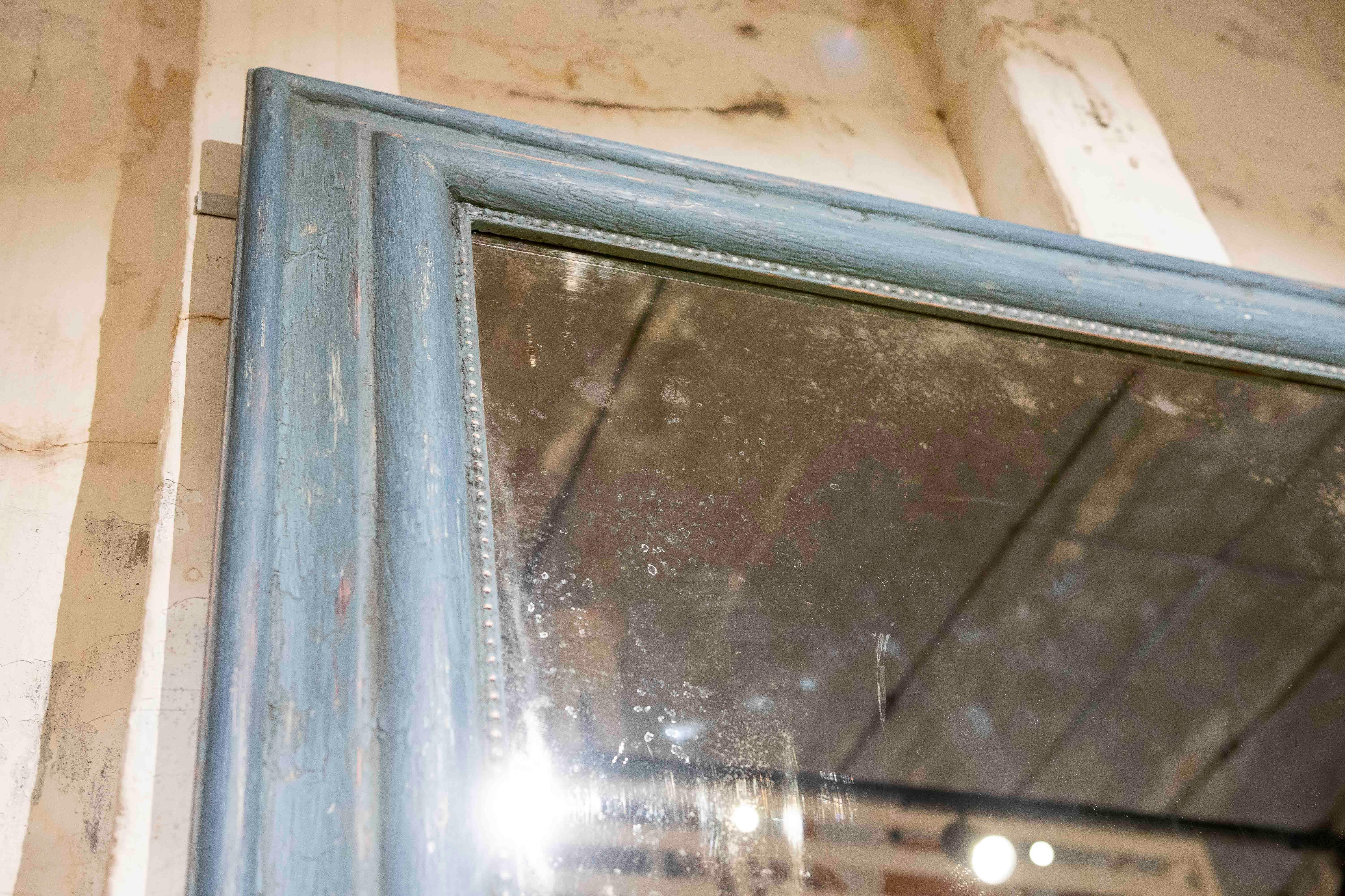 Pareja de Espejos de Pared Policromados en Color Azul Antiguo de los Años 90 en venta 1