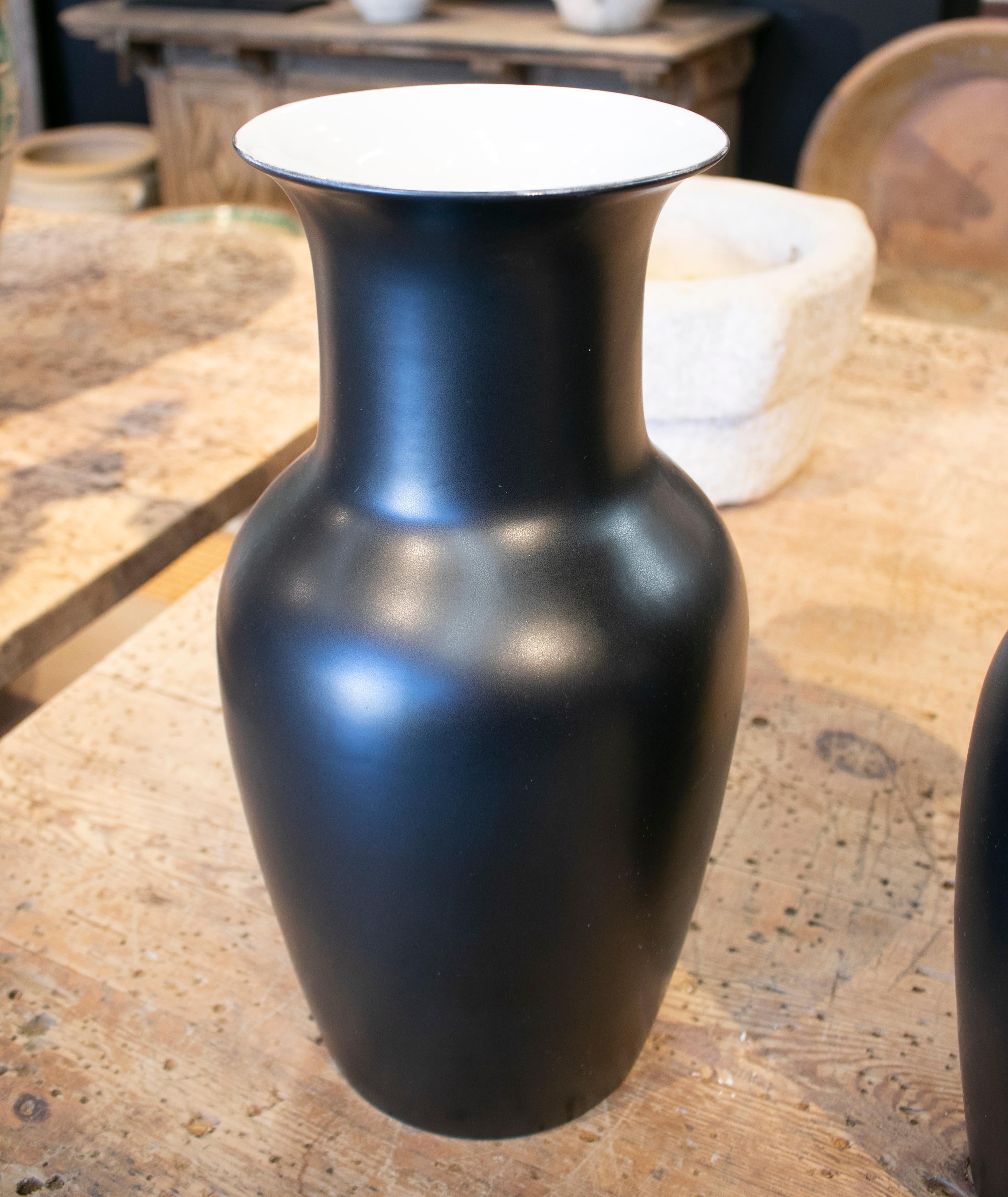 1990s Pair of Spanish Black Matte Finish Ceramic Vases 1
