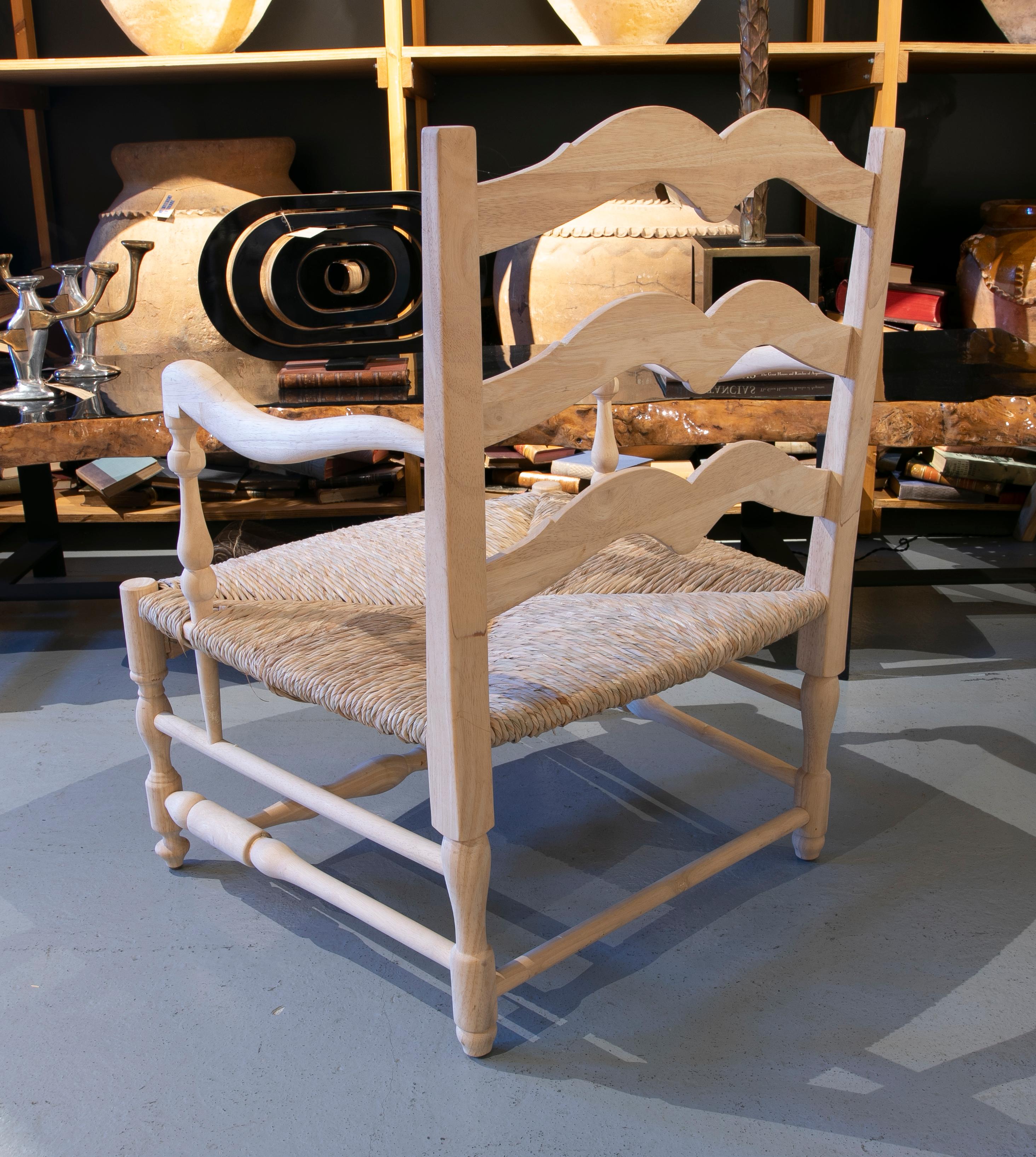 Tissu 1990 Paire de fauteuils espagnols en bois avec assise en jonc tissé