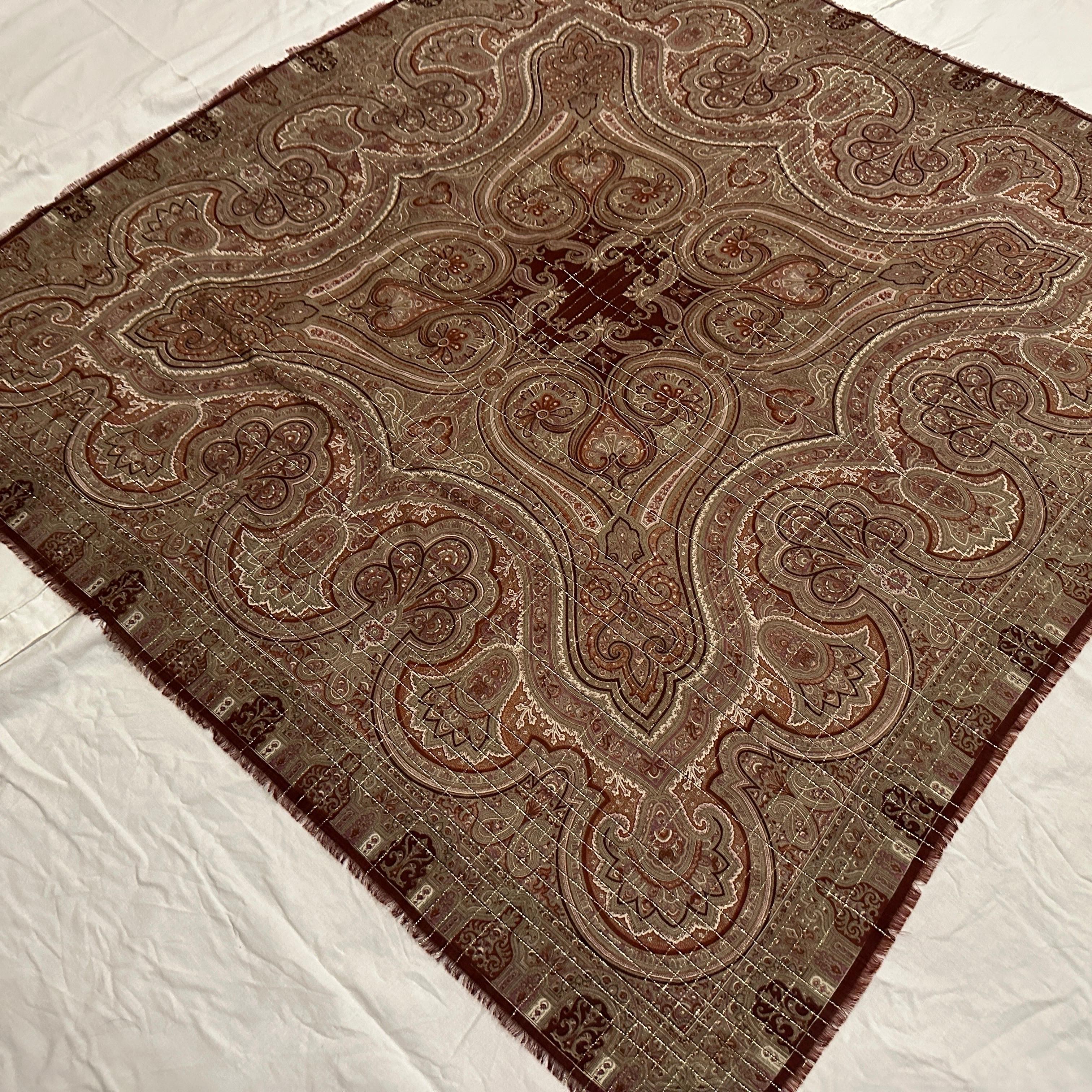 1990er Jahre Paisley-Muster Seide riesigen Schal von Gianni Versace im Angebot 3