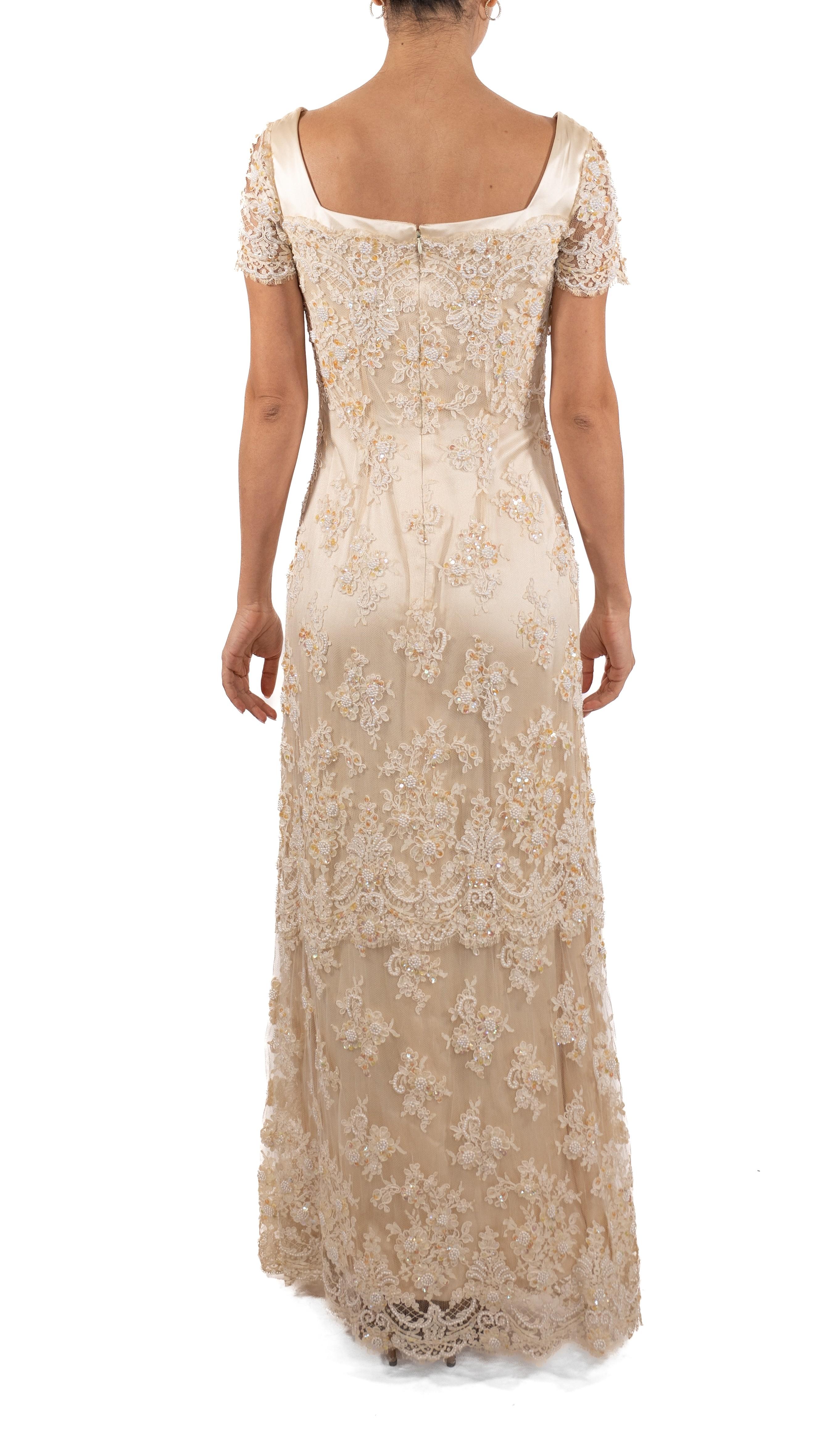 1990S Pearl White Beaded Silk & Lace Titanic Inspired Empire Waist Gown With Sh In Good Condition For Sale In New York, NY