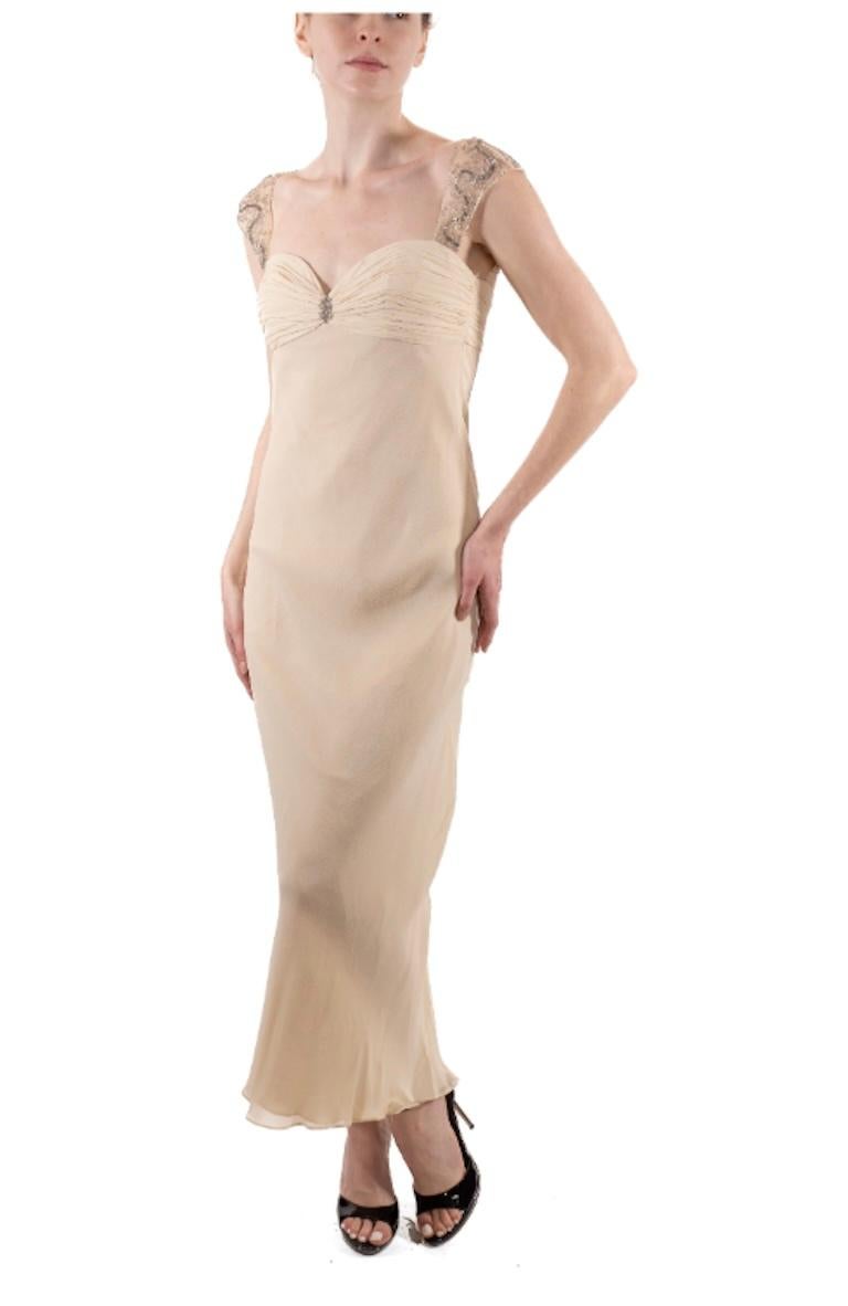 Abito in chiffon di seta con taglio sbieco stile vecchia Hollywood del 1990S Pearl White con perline trasparenti in vendita 2