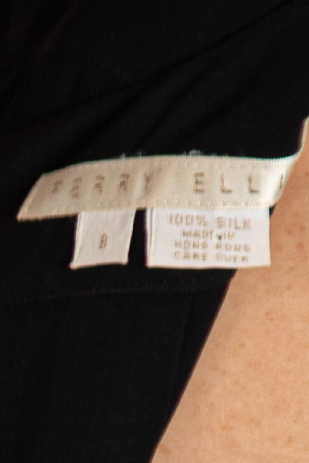 1990er PERRY ELLIS Schwarzes plissiertes Kleid aus Viskosemischung und Krepp in Chiffon mit Knöpfen im Angebot 7