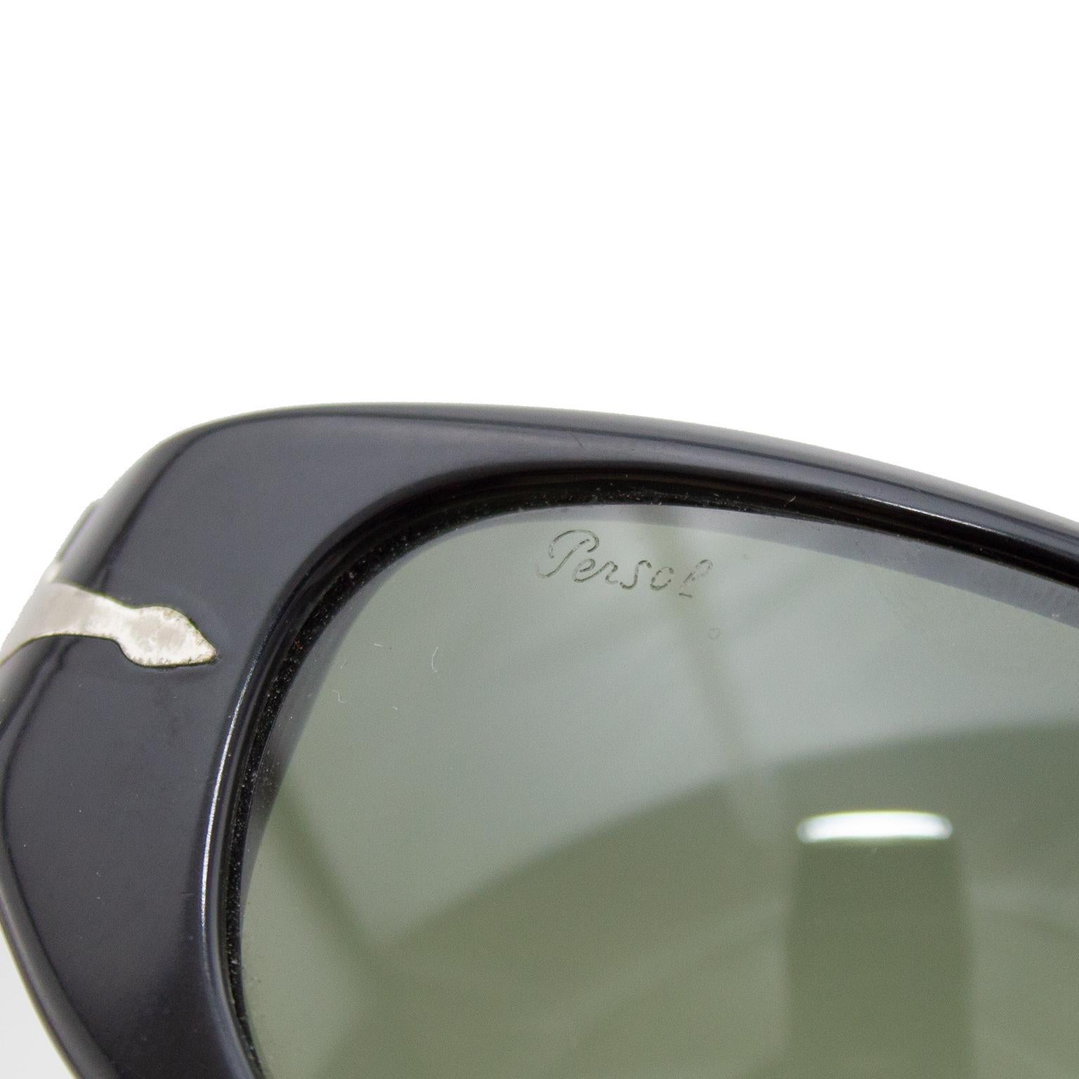 1990s Persol 2578-S Black Wrap Style Unisex Sunglasses In Good Condition In Toronto, Ontario