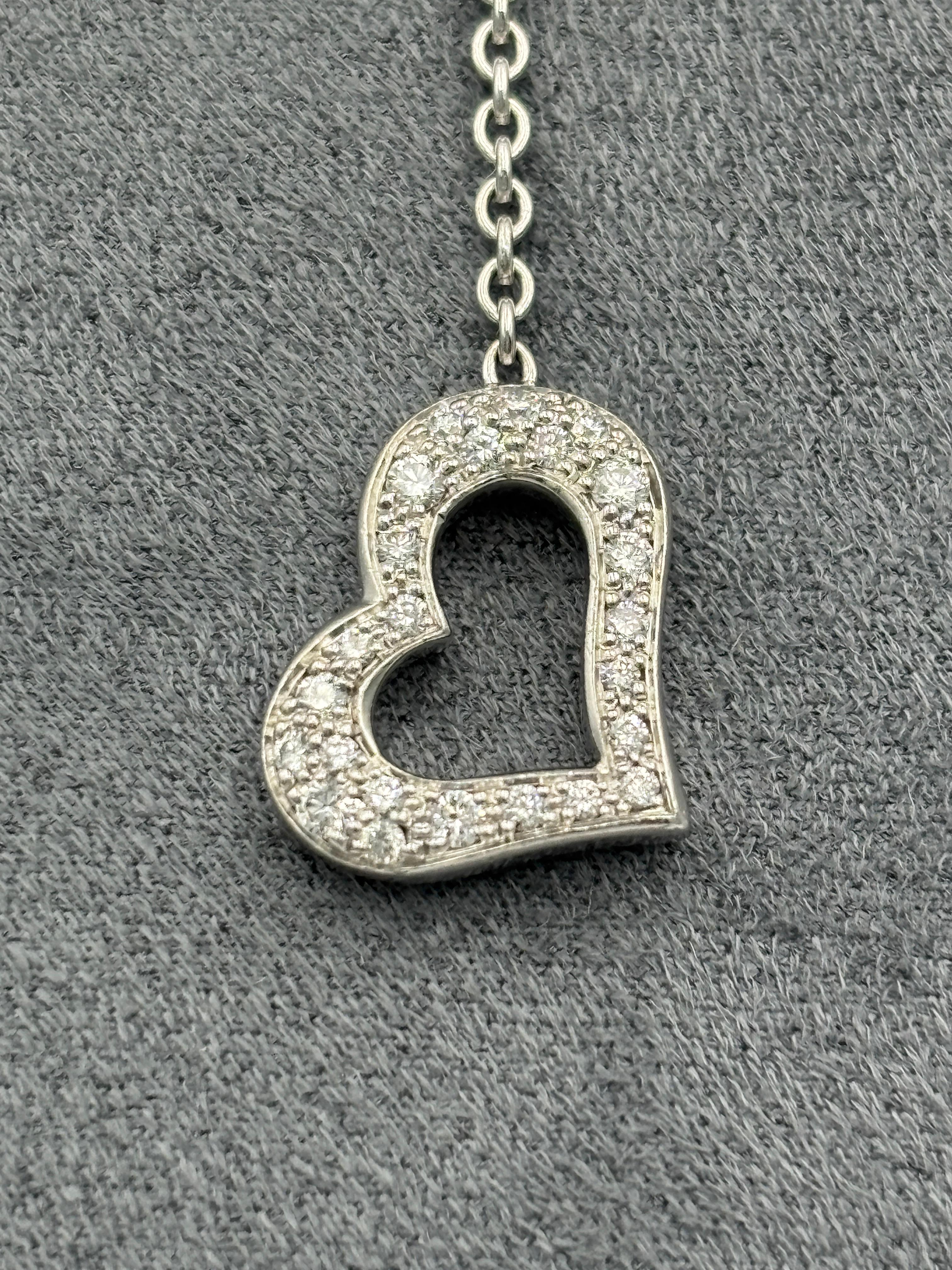 1990 Piaget Pendentif cœur en or 18k et diamants Unisexe en vente