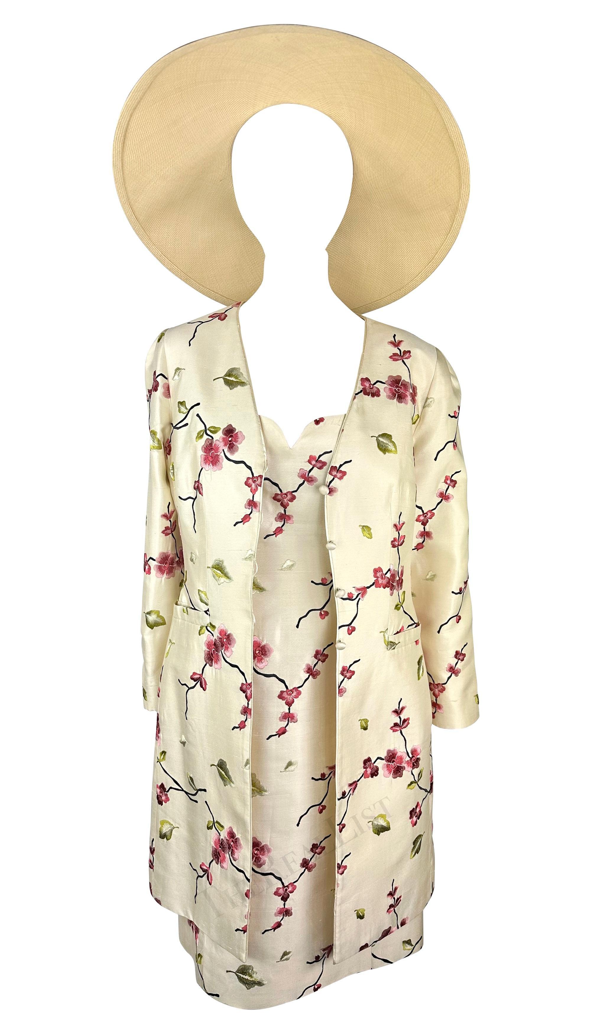 Anni '90 Pierre Balmain Couture Ricamo Fiori di Ciliegio Abito Cappello Set In condizioni ottime in vendita a West Hollywood, CA