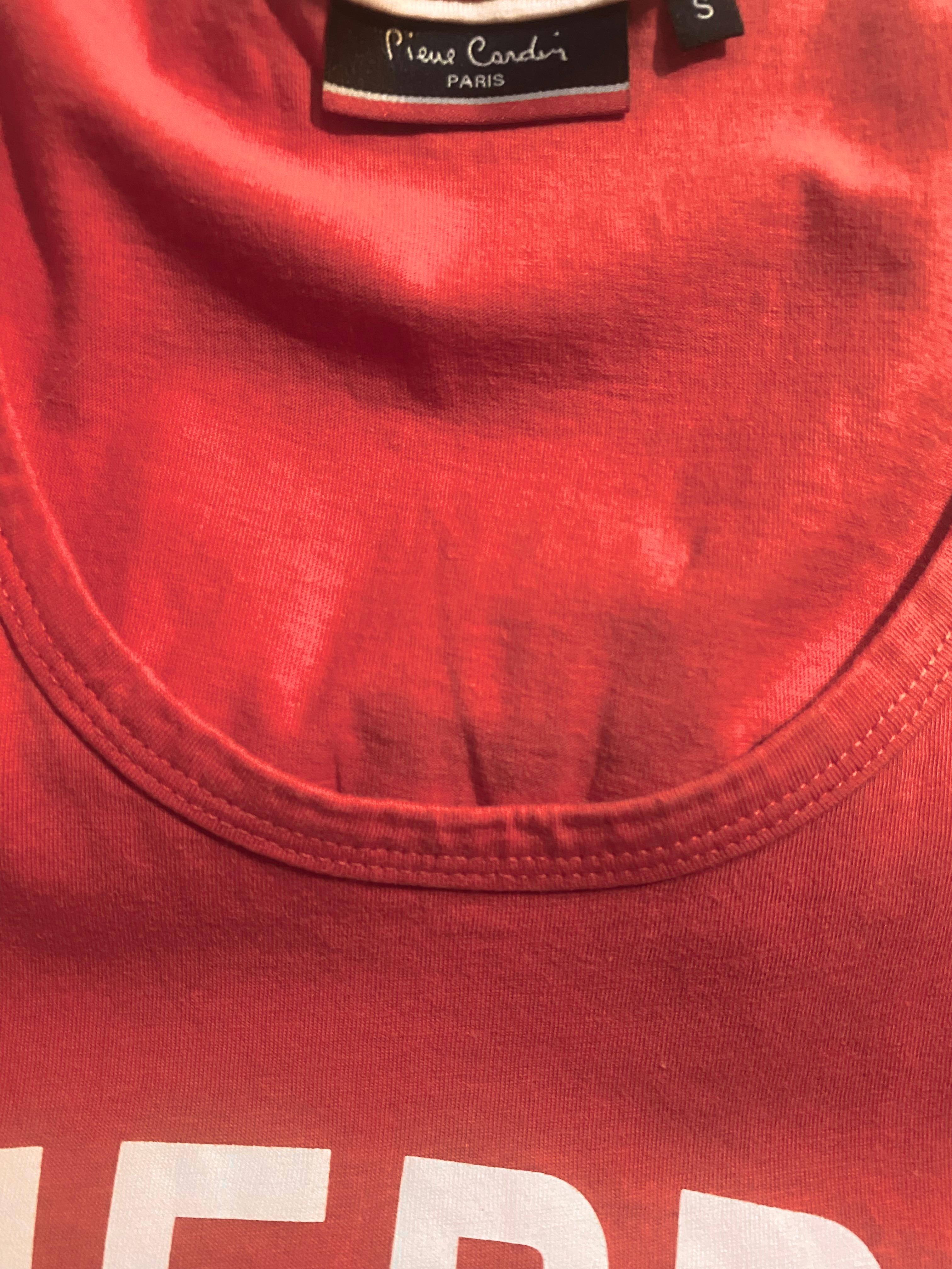 da uomo o donna Gilet anni '90 Pierre Cardin con stampa rossa, top sportivo e casual in vendita