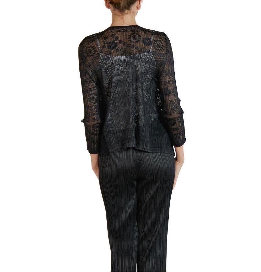 1990S PLEATS PLEASE ISSEY MIYAKE Black Sheer Polyester Pleated Lace Cardigan For Sale 4