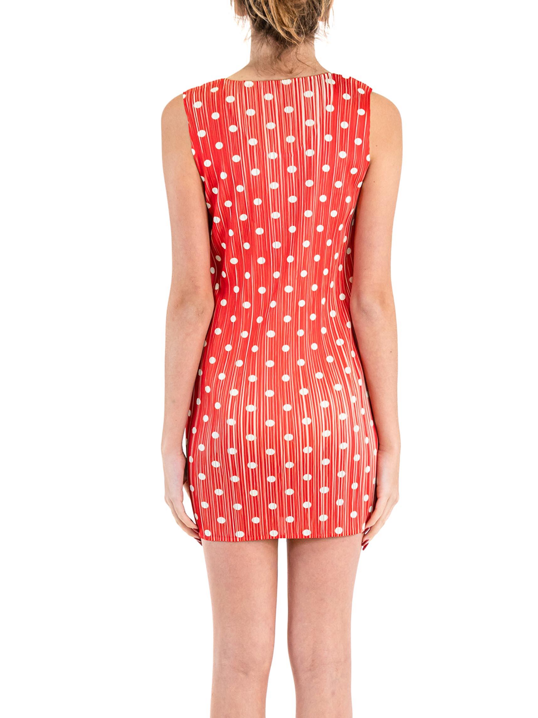 1990S PLEATS PLEASE ISSEY MIYAKE Red & White Pleated Polyester Polka Dot Dress For Sale 5