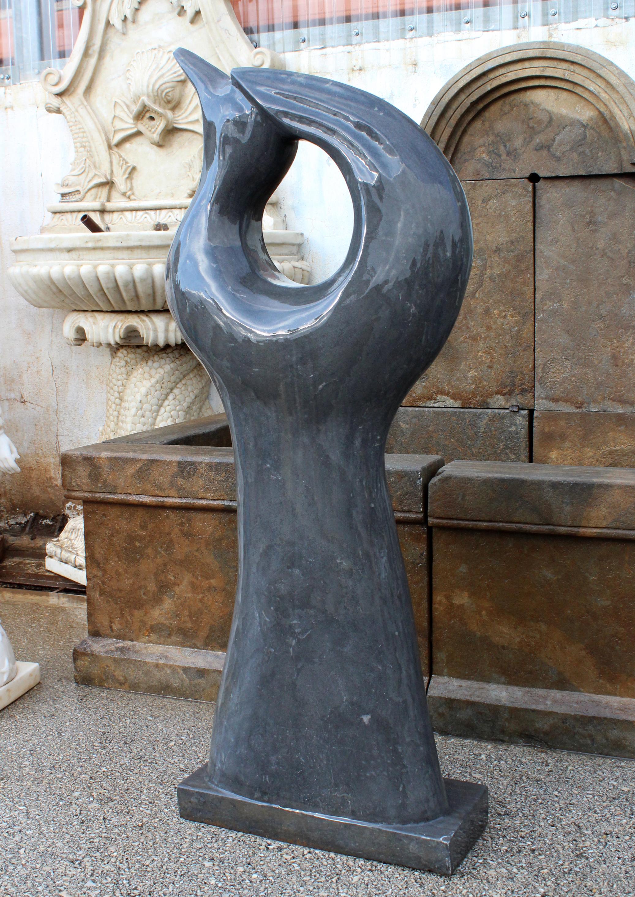 1990s Polished Modern Abstract Sculpture of a Dove in Black Belgian Marble For Sale 3