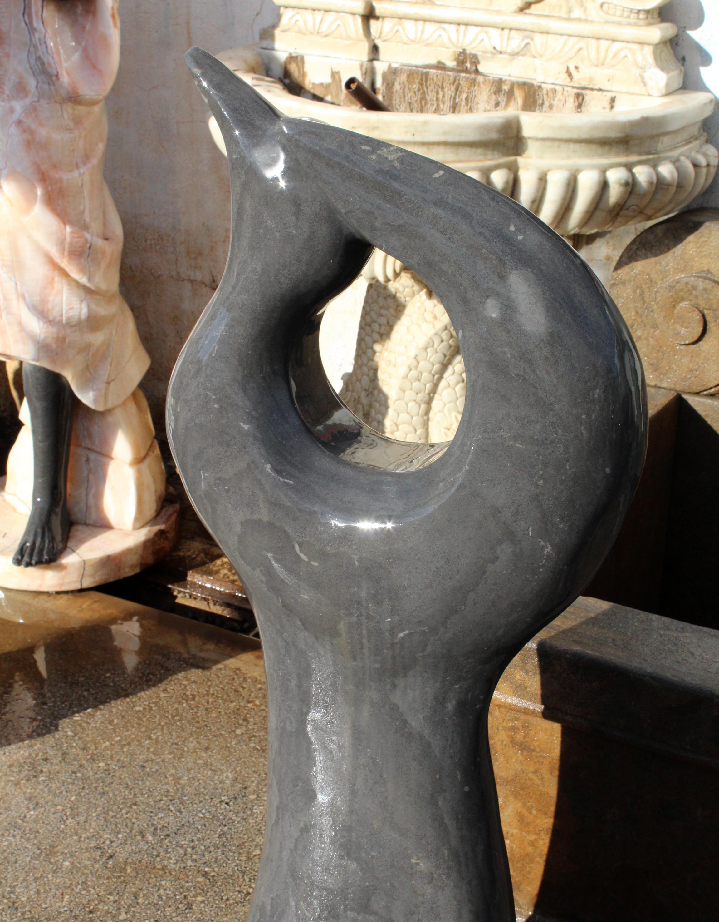 Scultura astratta moderna e lucida degli anni '90 raffigurante una colomba in marmo nero belga in vendita 5