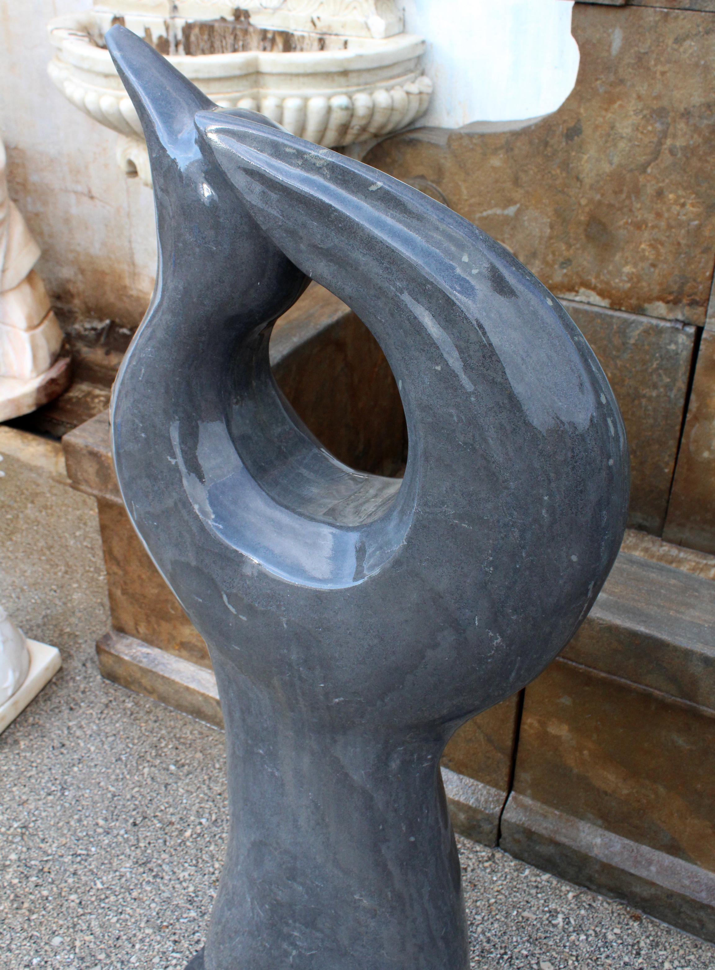 1990s Polished Modern Abstract Sculpture of a Dove in Black Belgian Marble In Good Condition For Sale In Marbella, ES