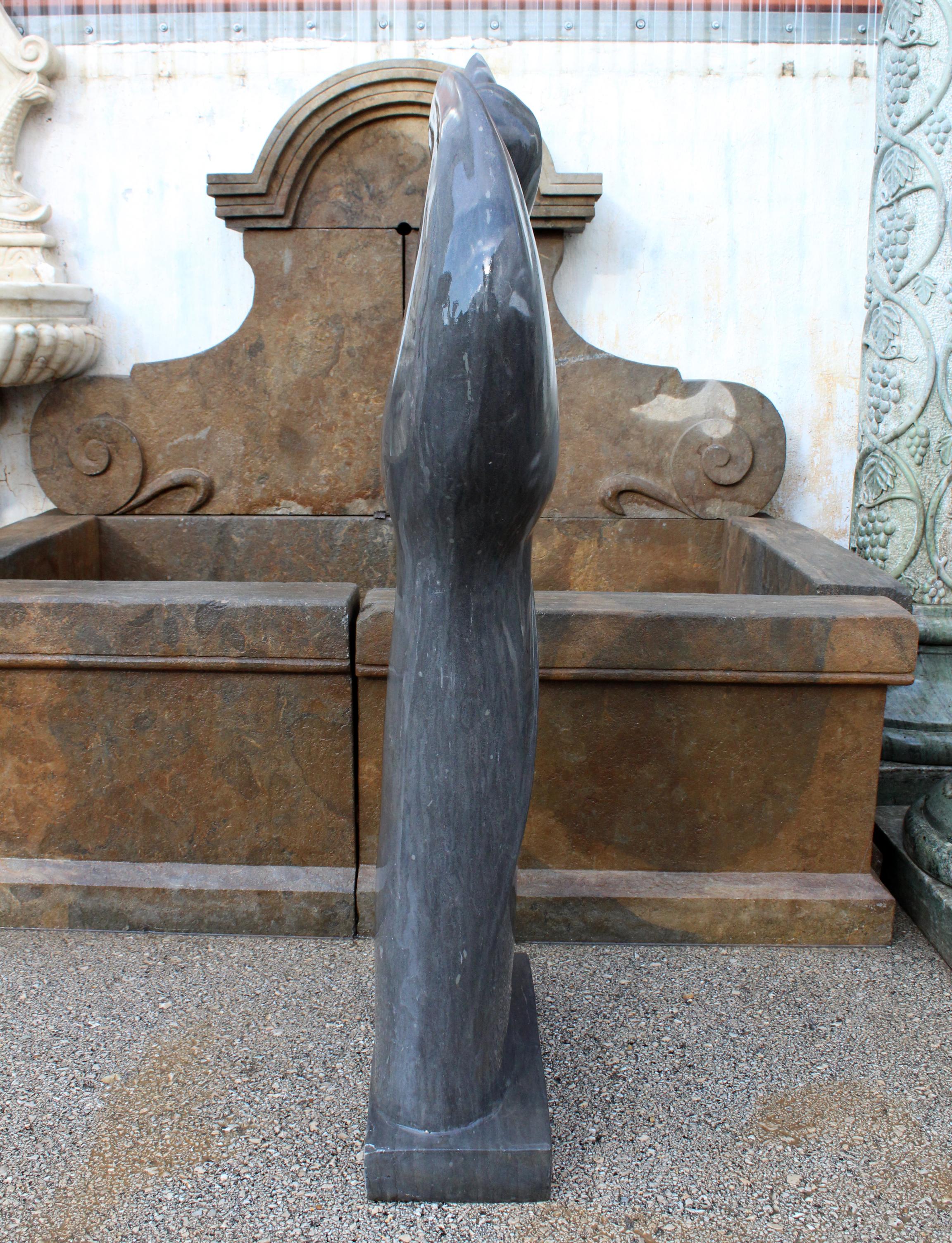 Fine XX secolo Scultura astratta moderna e lucida degli anni '90 raffigurante una colomba in marmo nero belga in vendita