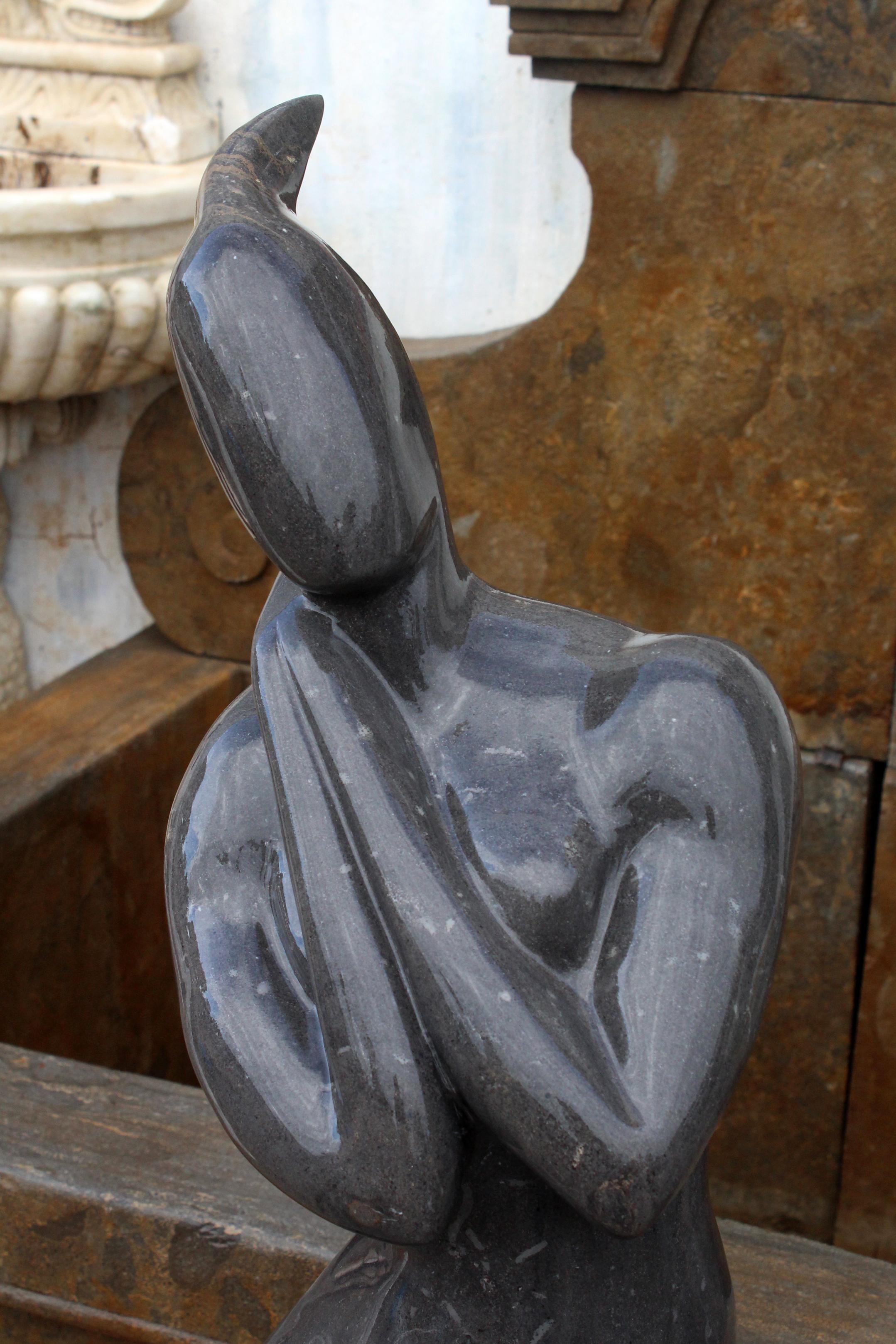 1990s Polished Modern Figurative Woman Sculpture in Pure Belgian Black Marble For Sale 1