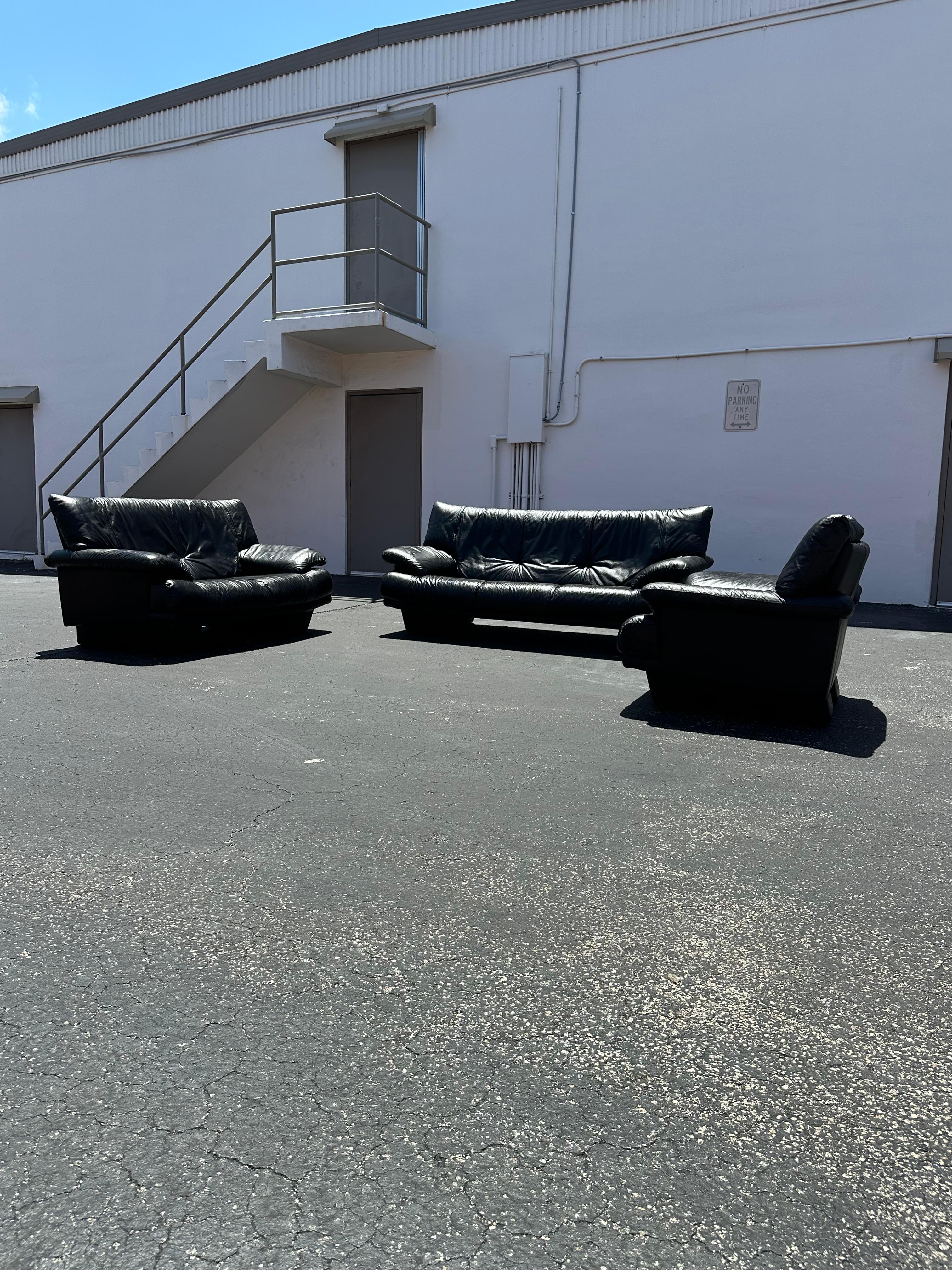 1990s Salotti Post Modern Black Leather Sofa 5