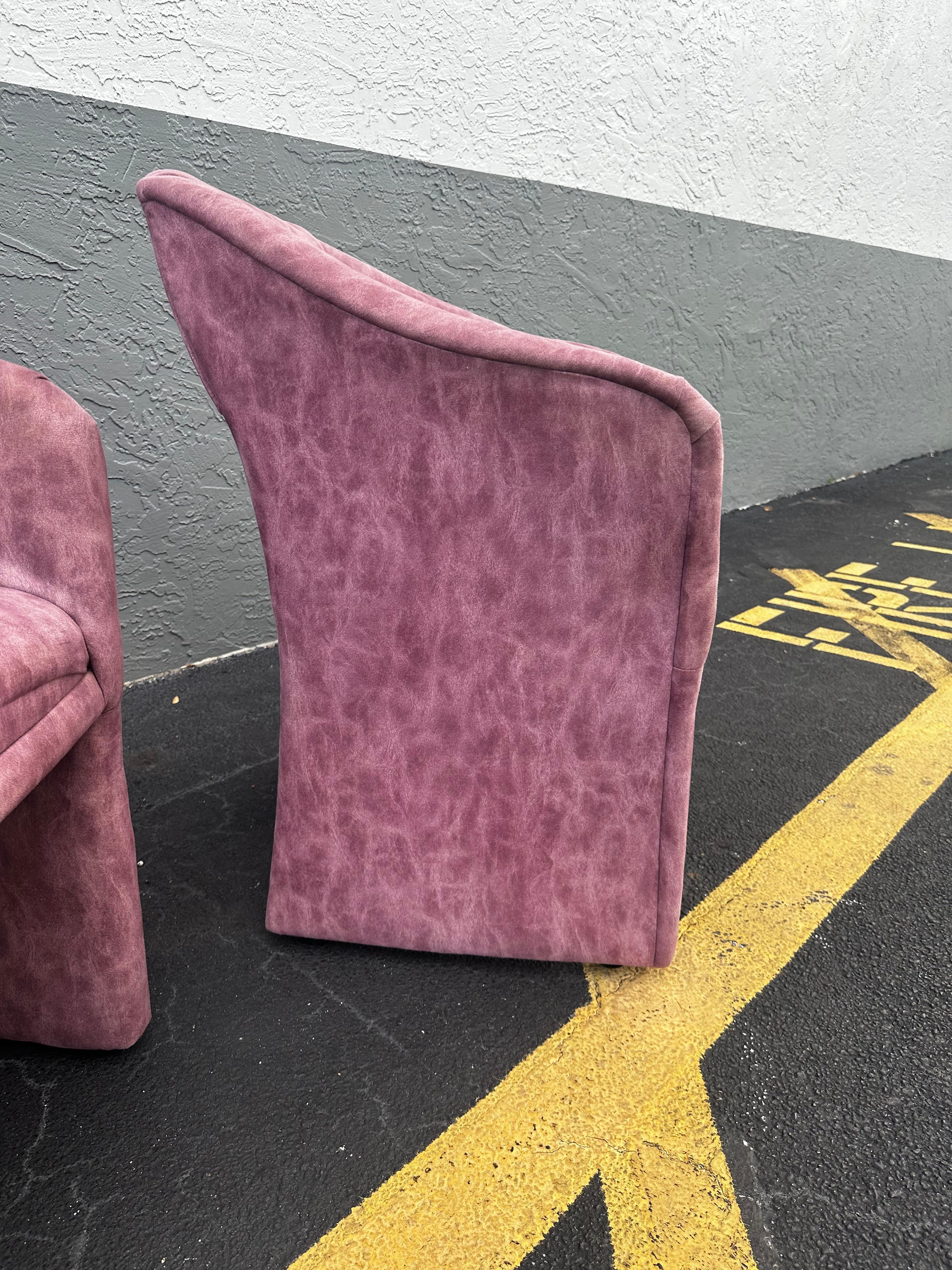 1990 Post Modern Muave Sculptural Dining Chairs, Set of 5 Castors en vente 3