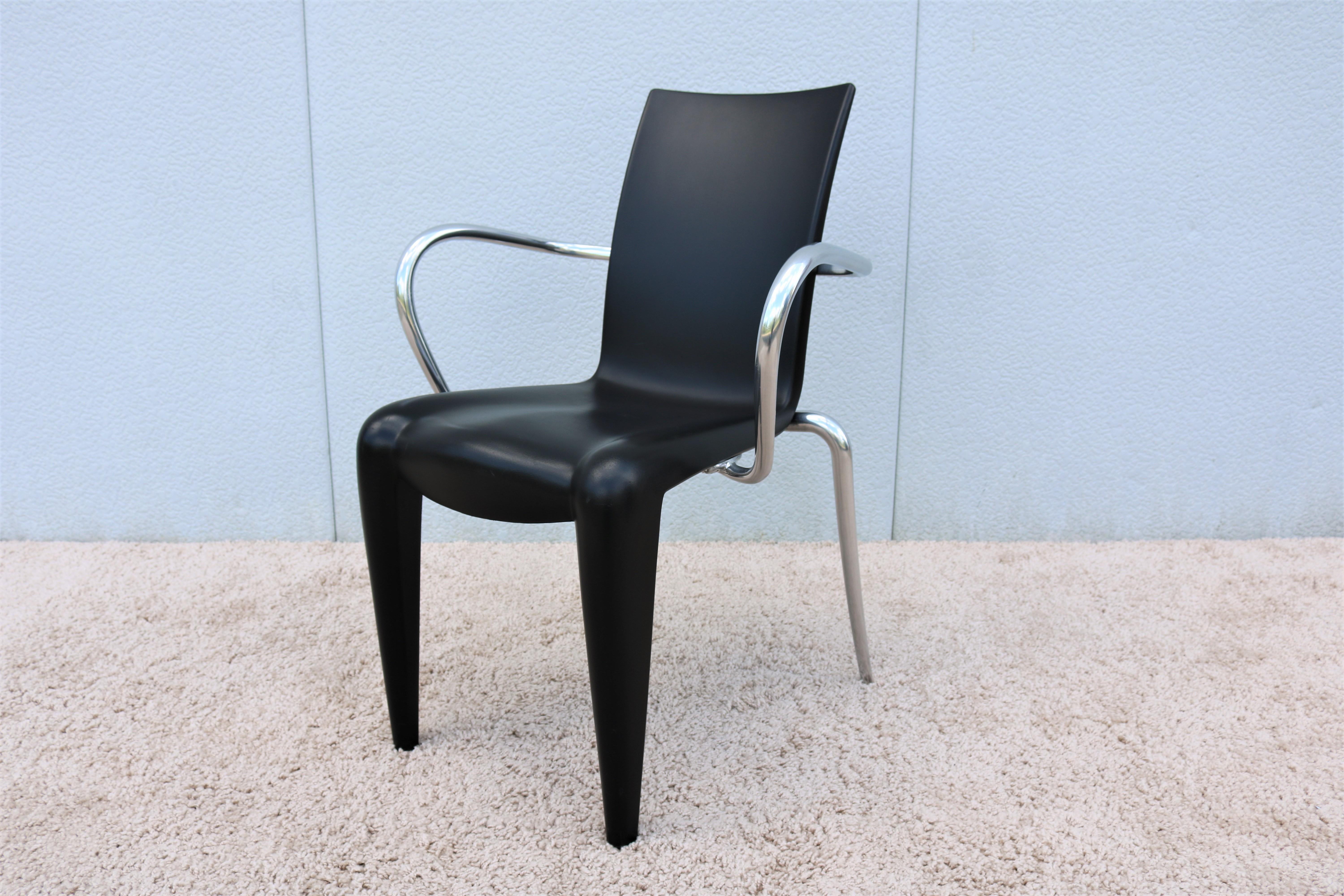 Philippe Starck is regarded as the leading French figure in the area of new design in the eighties.
In 1991 he designed the Louis 20 chair with the characteristic Starck front curve, have sensual appealing forms.
The voluminous hollow front legs and