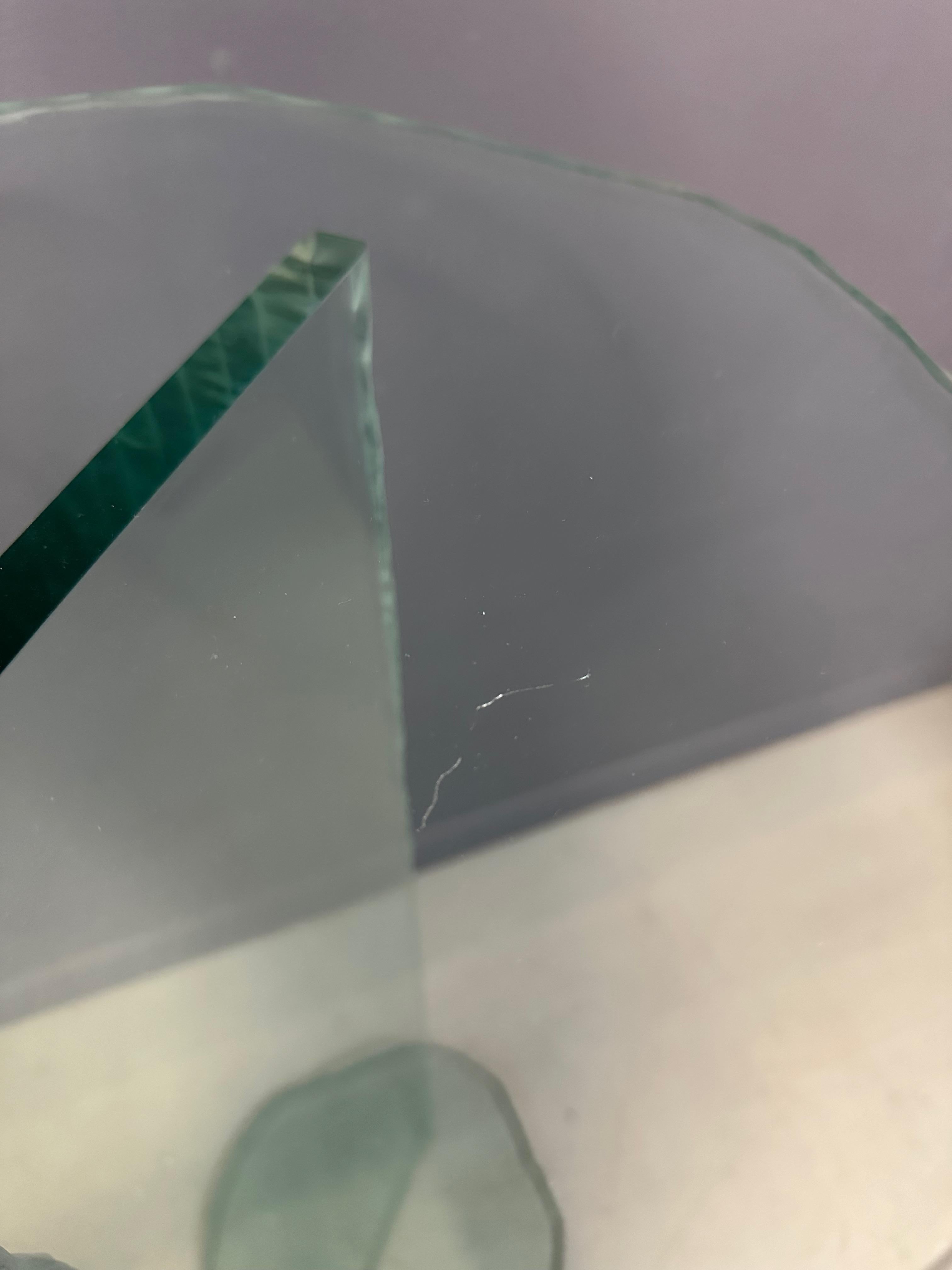 1990s Post Modern Rough Edge Glass Pedestal en venta 1