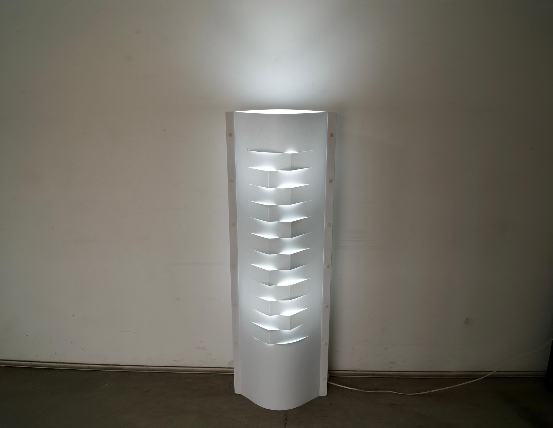 Lampada da terra postmoderna di design italiano degli anni '90 di Slamp in vendita 9