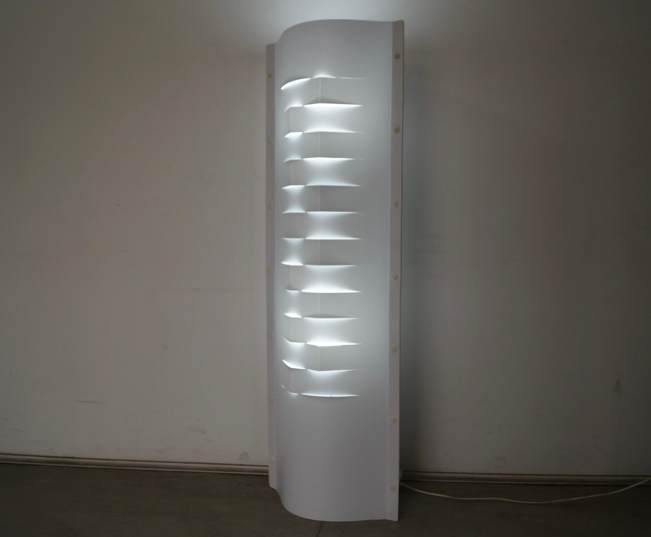 Lampada da terra postmoderna di design italiano degli anni '90 di Slamp in vendita 11