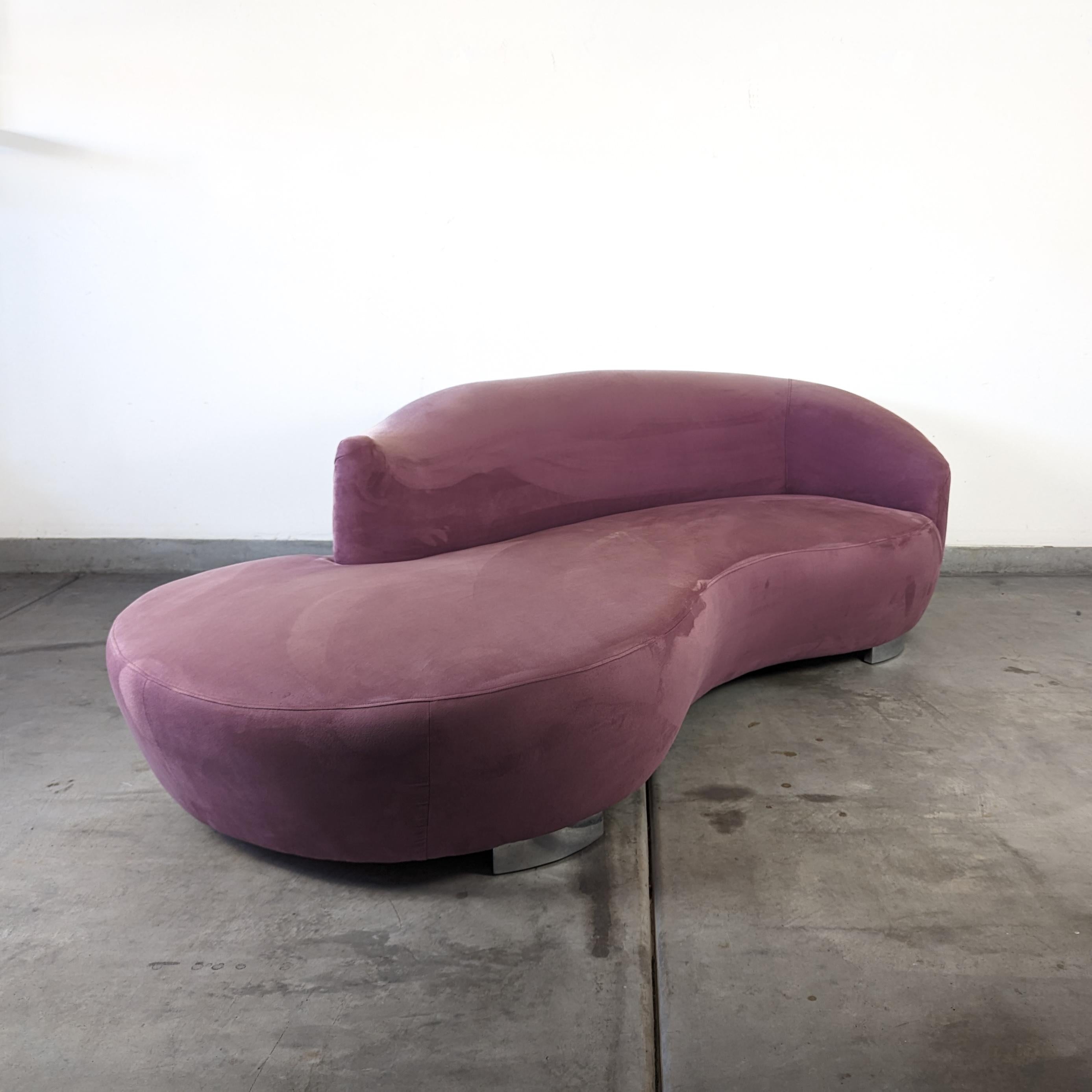 1990s Postmodern Mauve Pink Serpentine Cloud Sofa In Good Condition In Chino Hills, CA