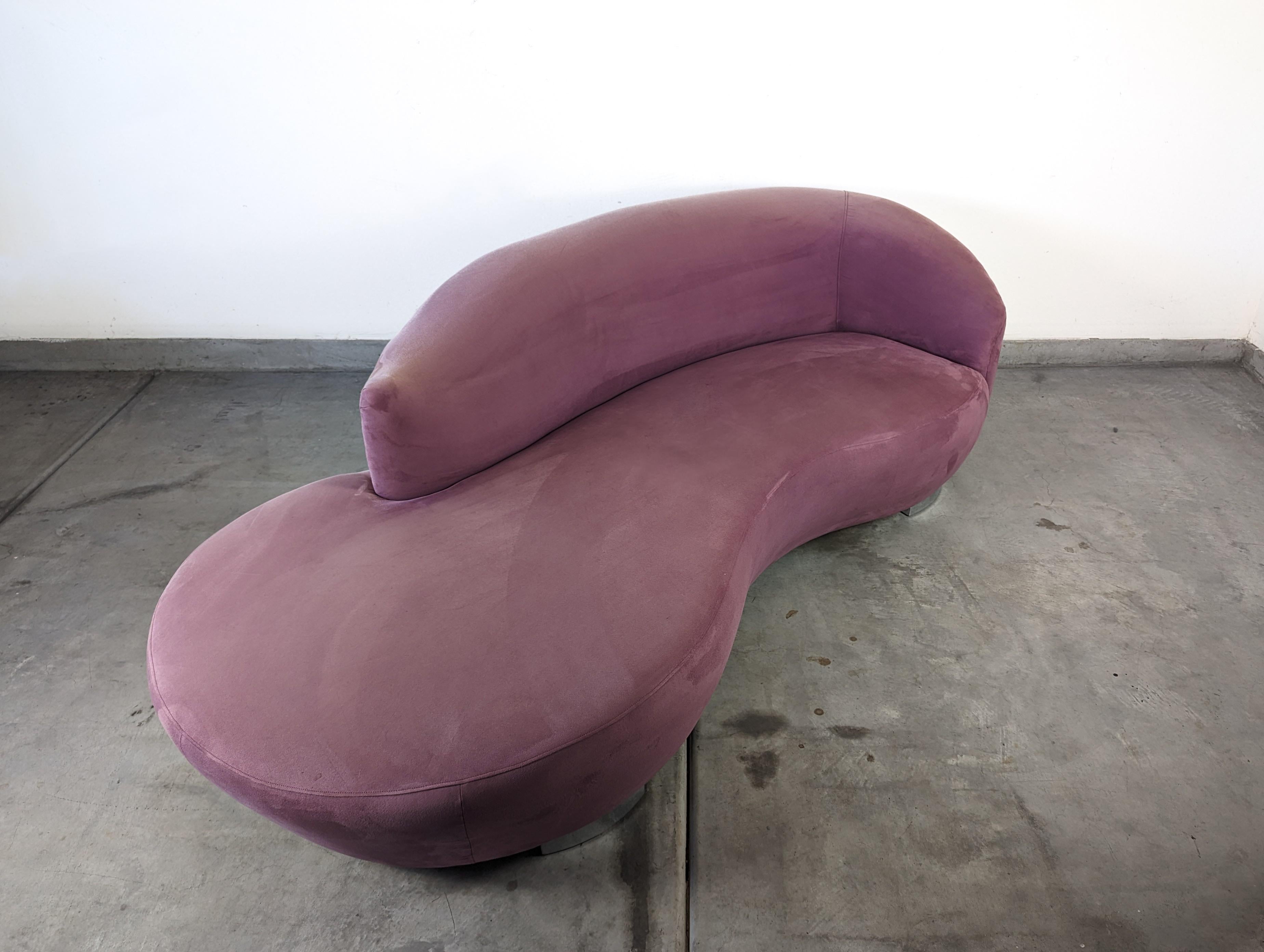 Suede 1990s Postmodern Mauve Pink Serpentine Cloud Sofa