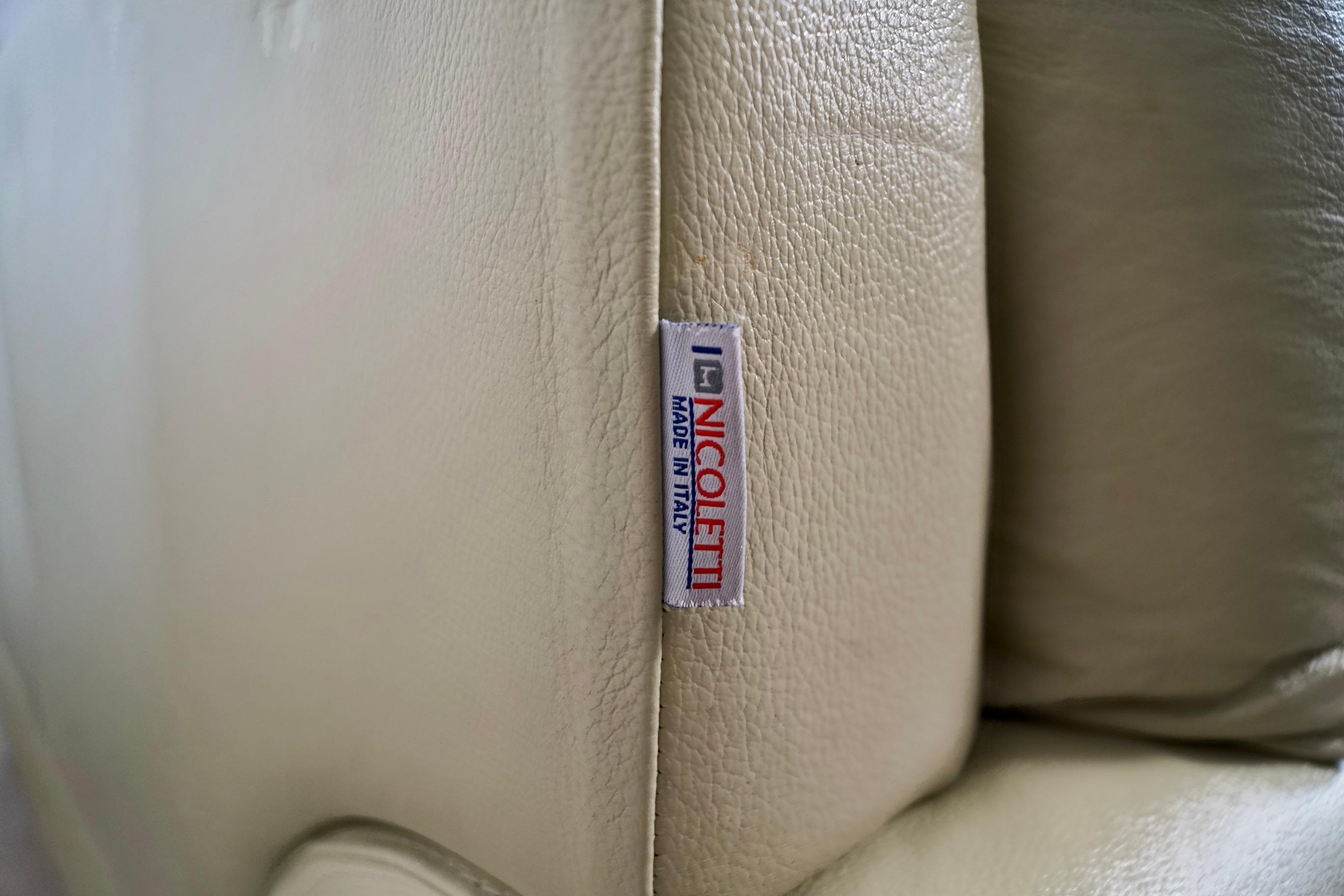 1990's Postmodern Nicoletti Salotti Leather Lounge Loveseat Sofa For Sale 13