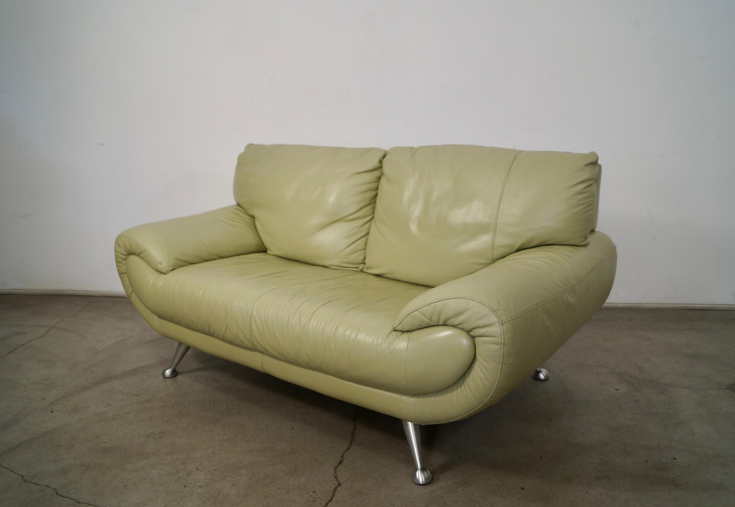 Post-Modern 1990's Postmodern Nicoletti Salotti Leather Lounge Loveseat Sofa For Sale