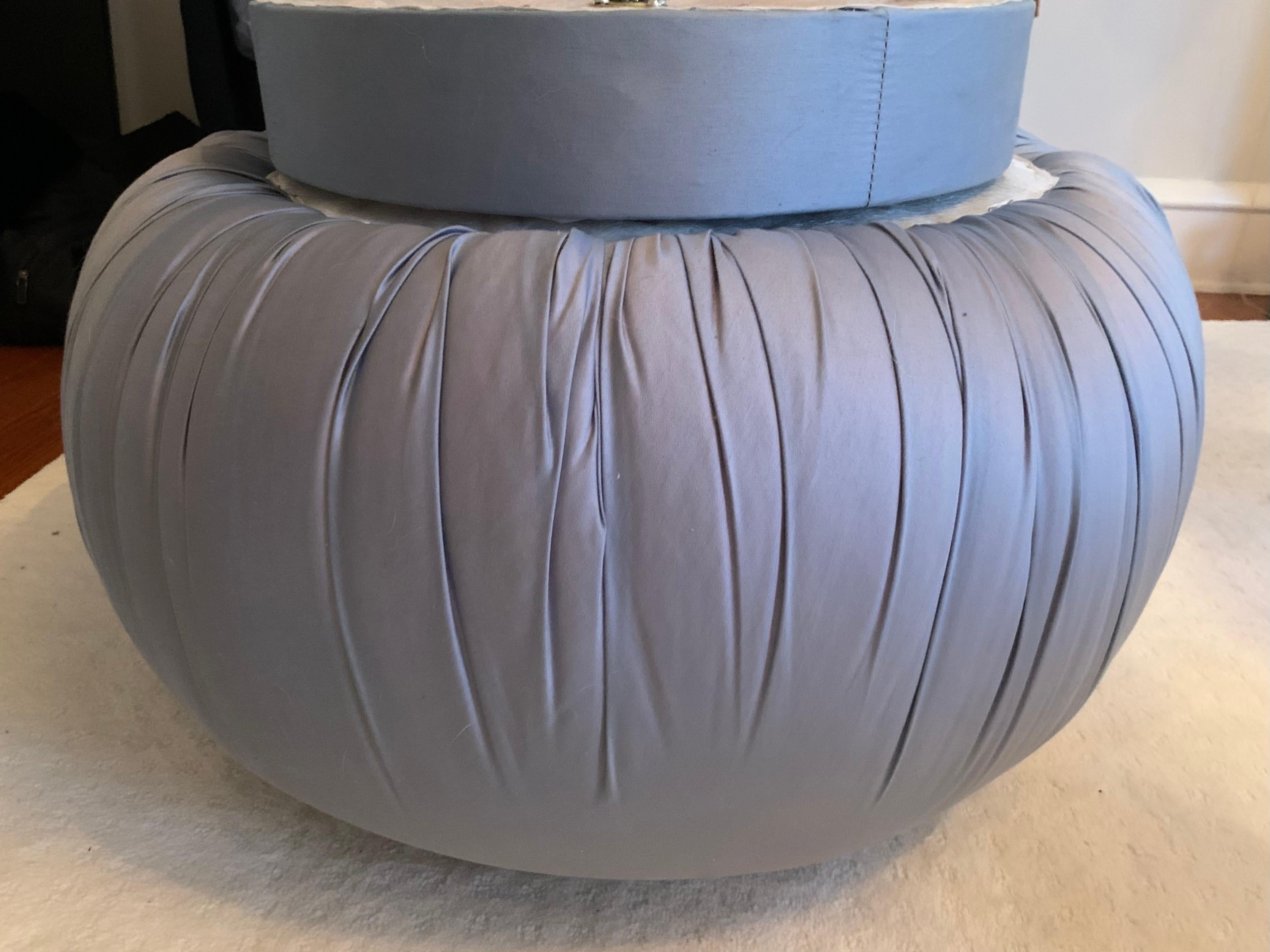 1990s Postmodern Round Pouf Ottoman Footstool attr. to Kagan for Directional In Good Condition For Sale In West Reading, PA