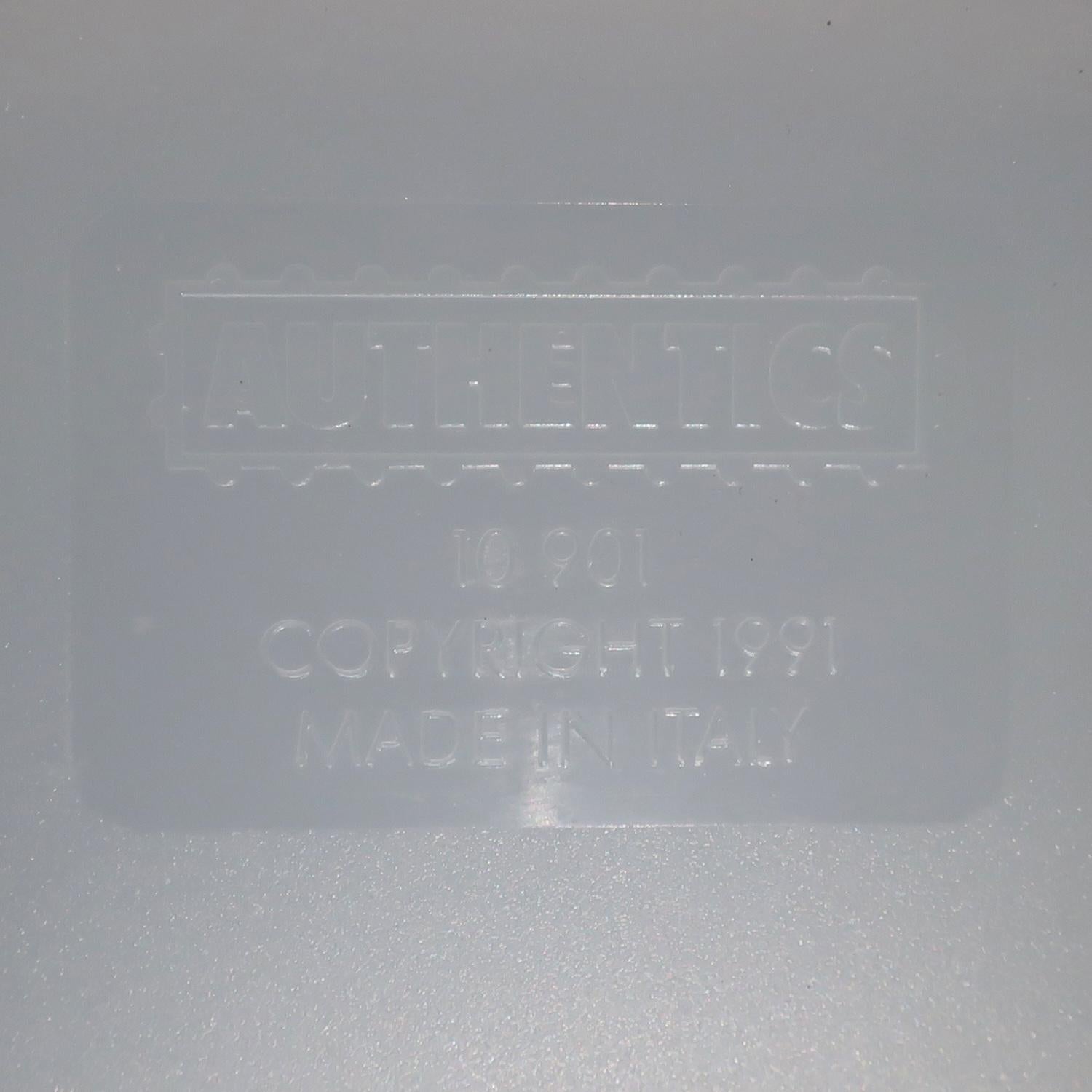 Portariviste Wave postmoderno degli anni '90 di Hansjerg Maier-Aichen per Authentics in vendita 4
